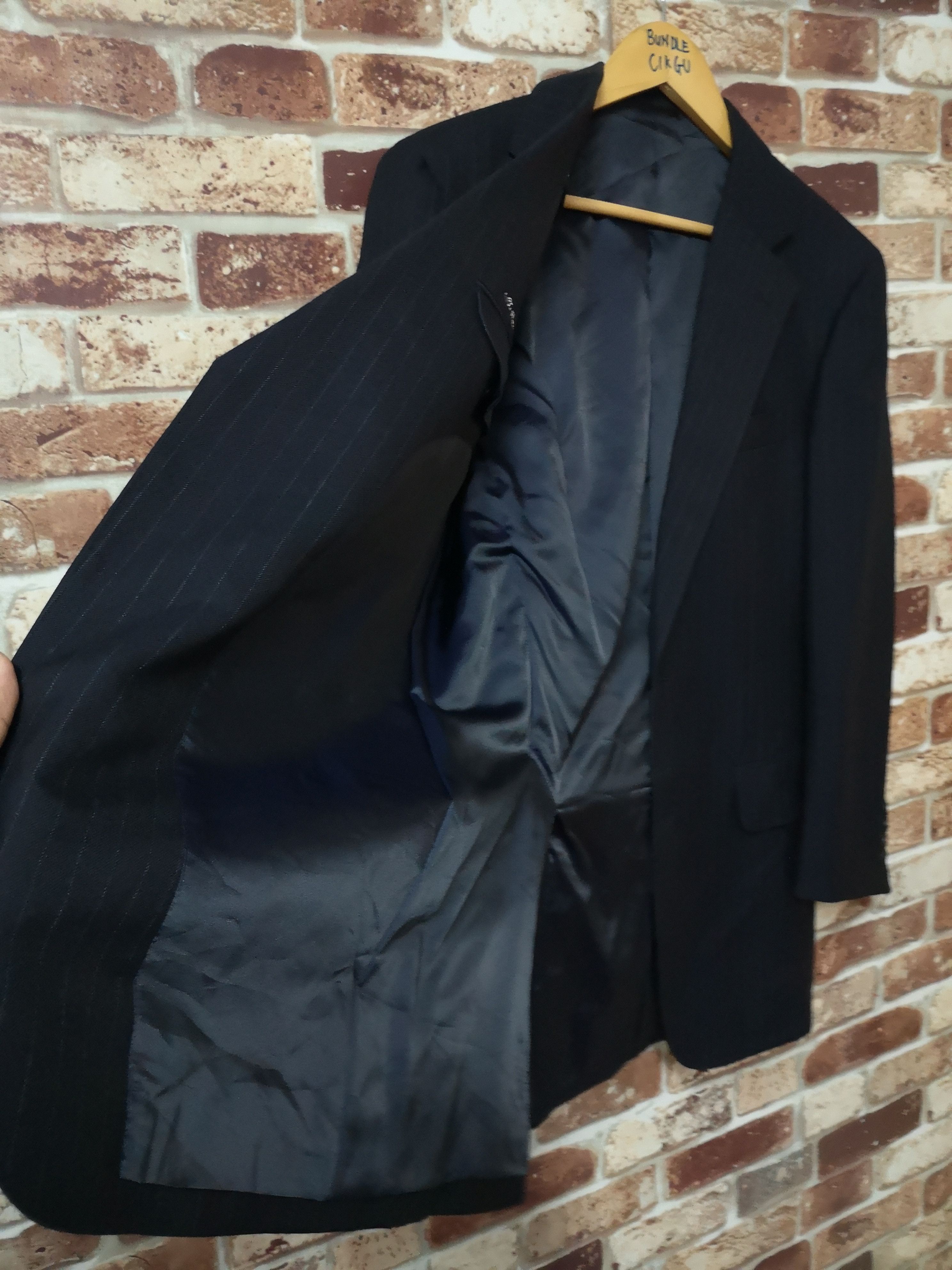 Burberry × Designer × Other DARK BLUE BLAZER AND NICE CONDITION Size US L / EU 52-54 / 3 - 5 Thumbnail