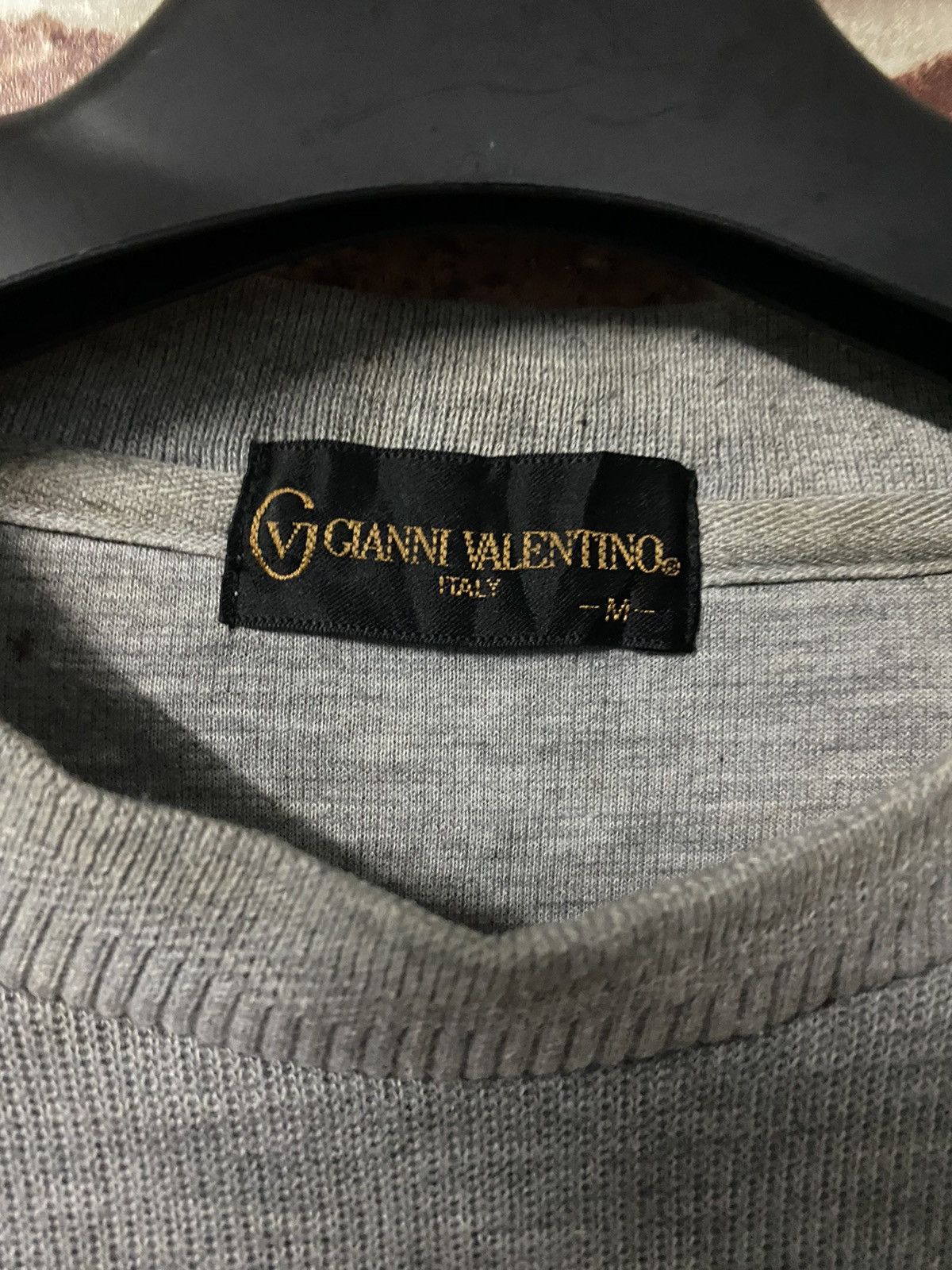 Valentino GIANNI VALENTINO ITALY SWEATER - MEDIUM SIZE Size US M / EU 48-50 / 2 - 6 Thumbnail