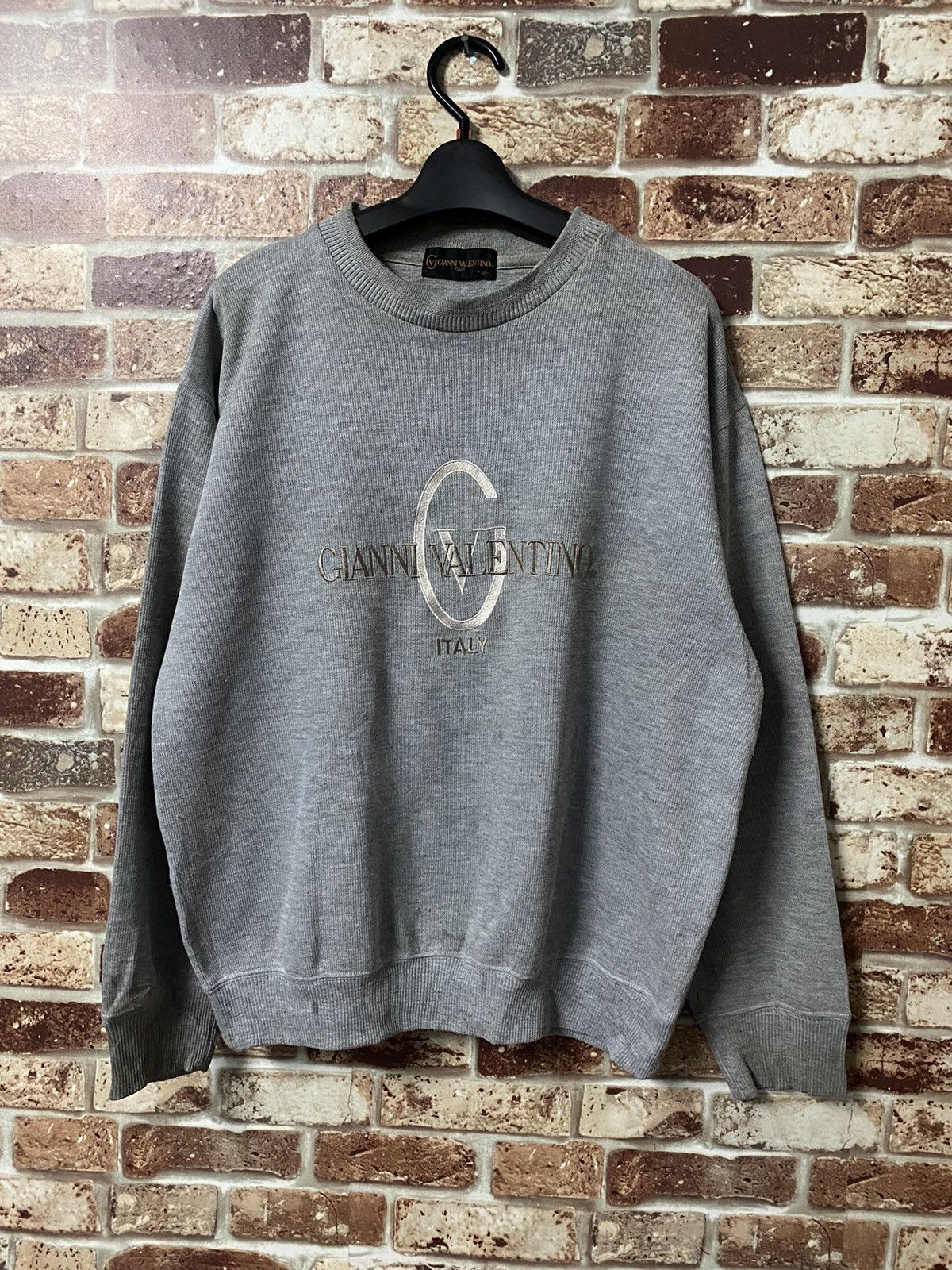 Valentino GIANNI VALENTINO ITALY SWEATER - MEDIUM SIZE Size US M / EU 48-50 / 2 - 1 Thumbnail