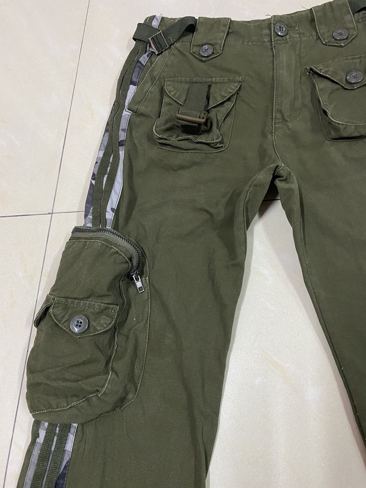 14th Addiction × Japanese Brand × Le Grande Bleu (L.G.B.) Japanese Brand Bondage Cargo Pants Size 28" / US 6 / IT 42 - 4 Thumbnail