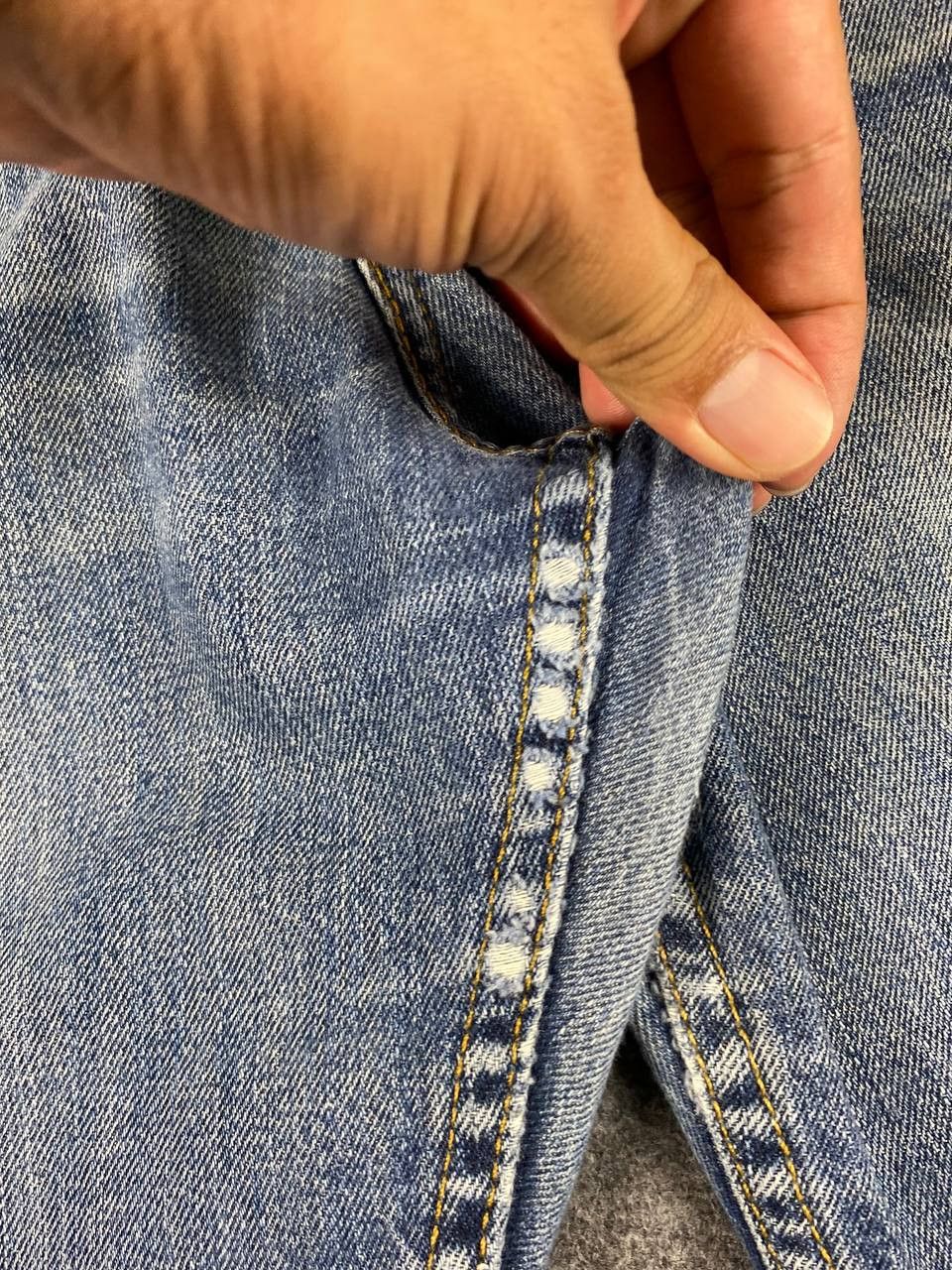 Levi's levis 569 loose fit distressed denim Size US 43 - 12 Thumbnail