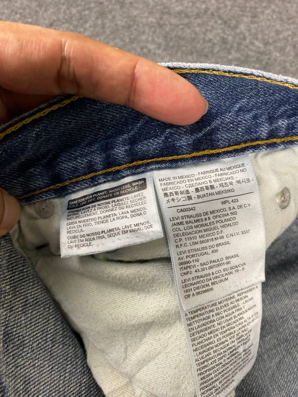 Levi's levis 569 loose fit distressed denim Size US 43 - 14 Thumbnail