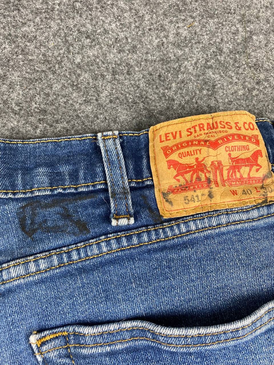 Levi's levis 541 athletic fit waterless distressed denim Size US 40 / EU 56 - 6 Thumbnail
