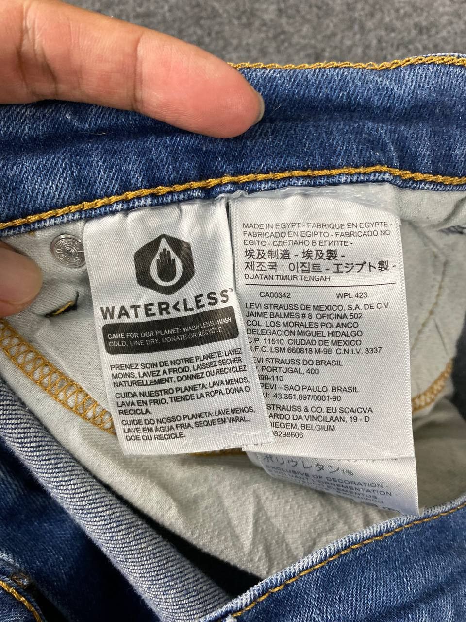Levi's levis 541 athletic fit waterless distressed denim Size US 40 / EU 56 - 12 Thumbnail