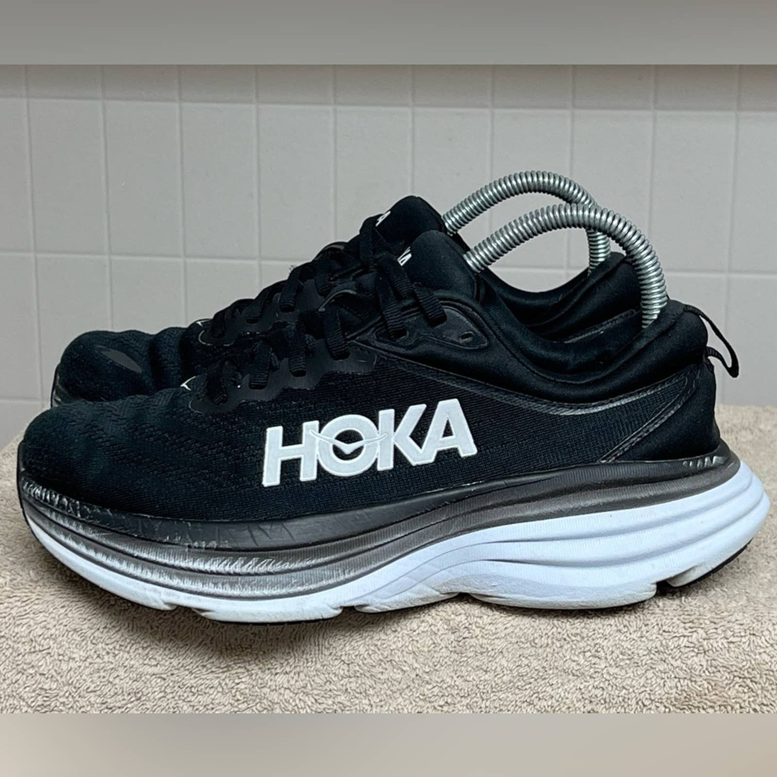 Hoka One One Bondi 8 Women's Size 7.5 B Black White Shoes