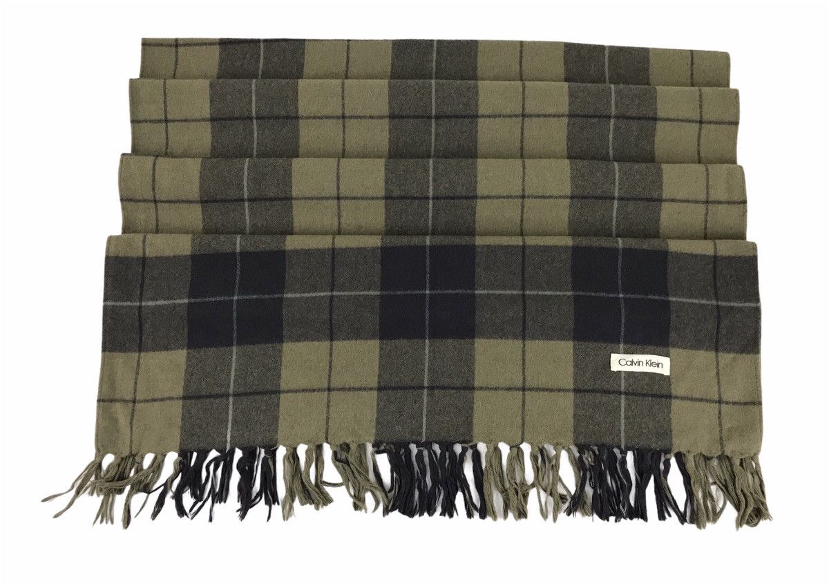 Calvin Klein × Designer Vintage Calvin Klein Plaid Checked Muffler Scarf Pure Wool Size ONE SIZE - 1 Thumbnail