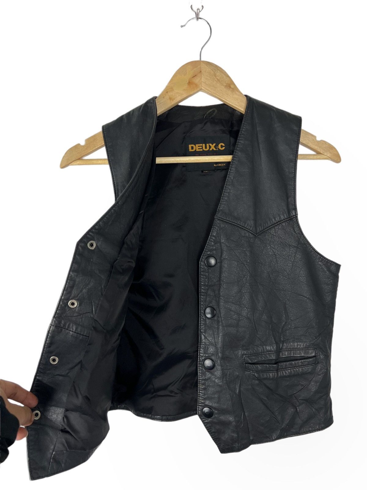 Handmade × Iron Maiden 🔥HOT ITEM🔥 IRON MAIDEN LEATHER VEST WITH ART DESIGN HANDMADE Size US S / EU 44-46 / 1 - 8 Thumbnail
