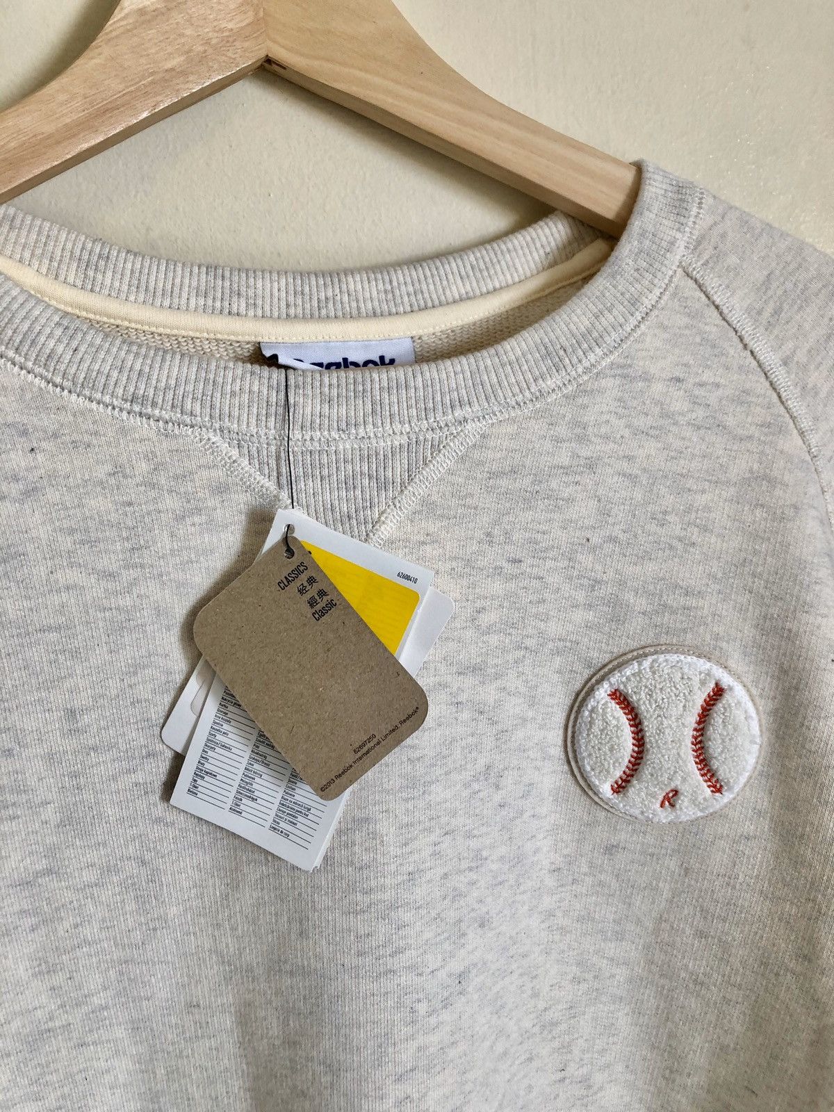 Maison Kitsune × Reebok Reebok X Maison Kitsune Baseball crewneck sweatshirt Size US XL / EU 56 / 4 - 2 Thumbnail