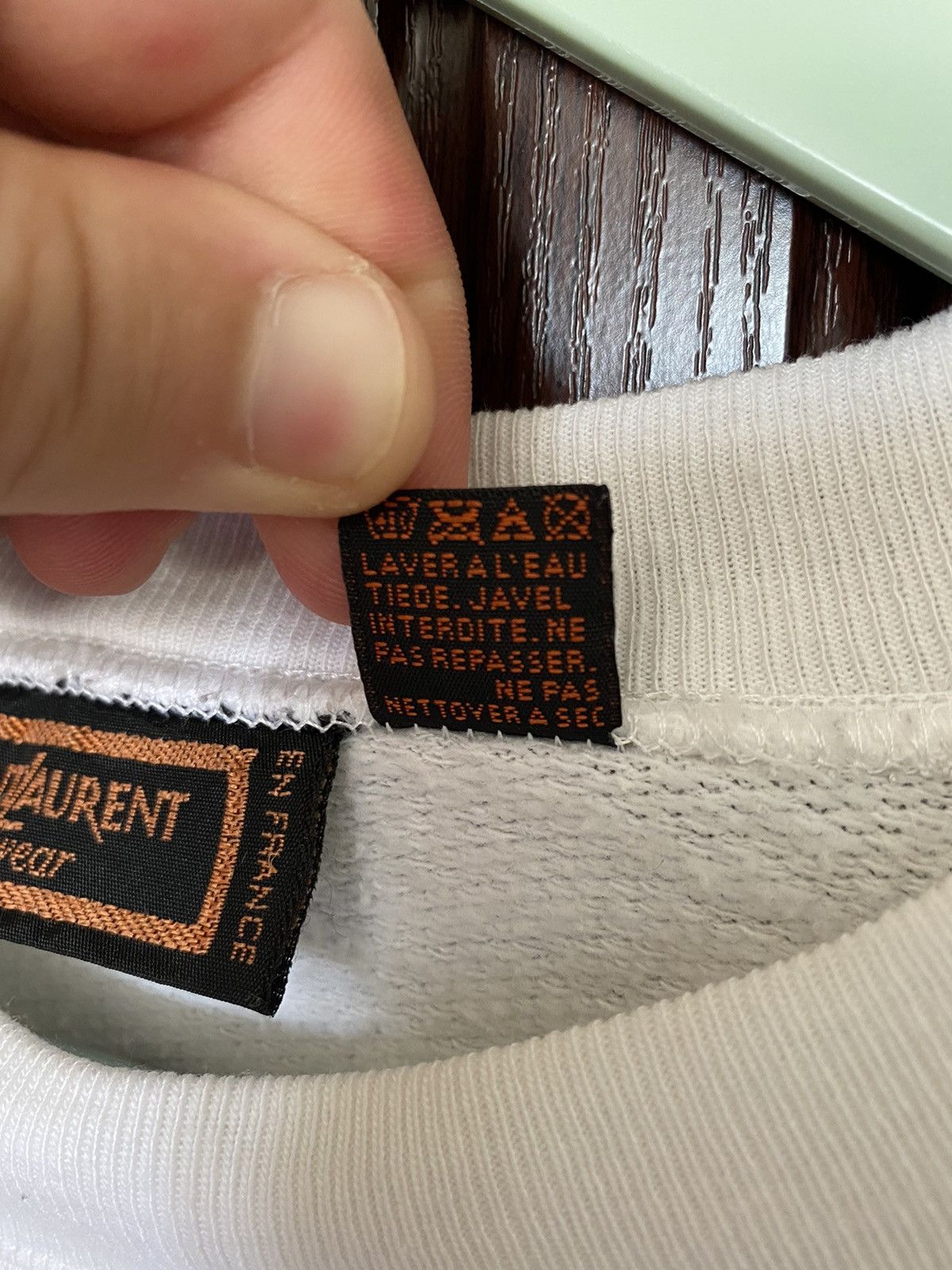 Yves Saint Laurent Vintage Yves Saint Laurent White Logo Sweatshirt Burberry Size US L / EU 52-54 / 3 - 8 Thumbnail