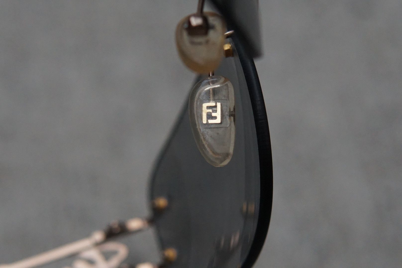 Fendi Fendi Sunglasses FS 393 Gold Metal Gray Rimless Size ONE SIZE - 8 Thumbnail
