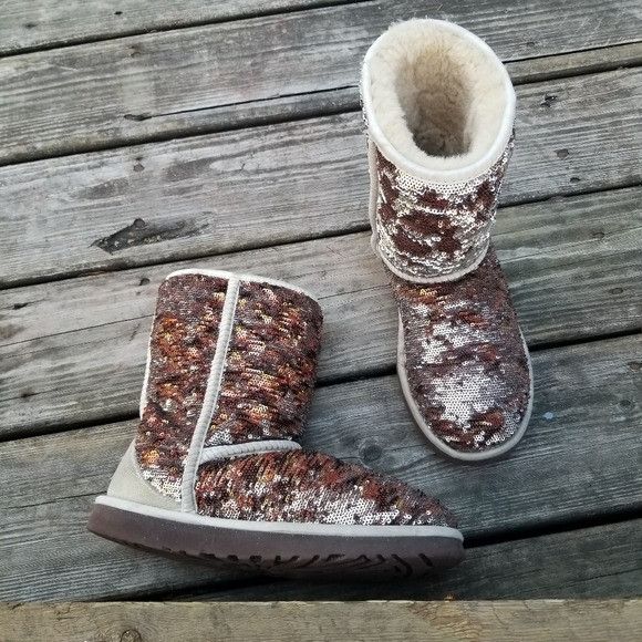 New UGG Classic Short Sequin Boot, Silver Sparkly Boots, UGGs w Sequins,  Booties