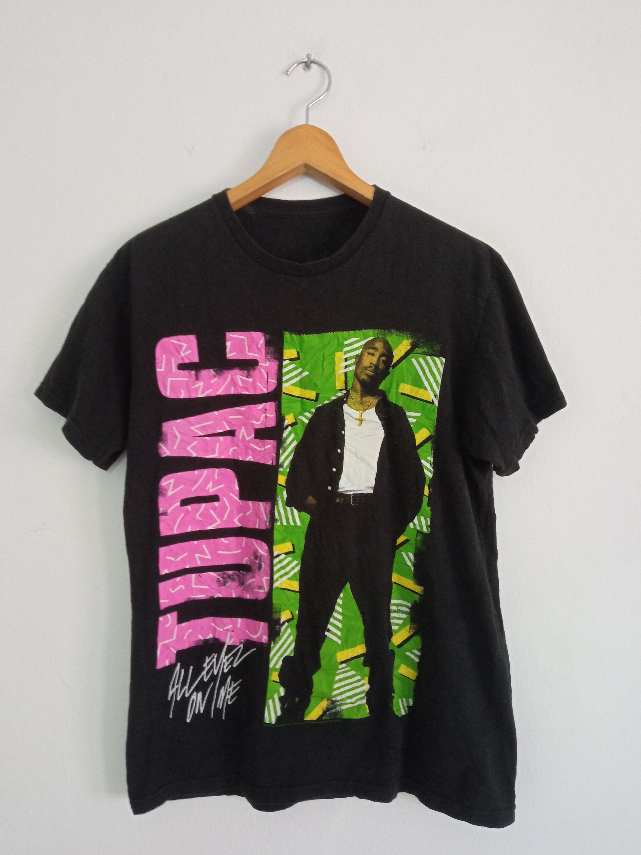 image of Band Tees x Rap Tees 2Pac Tupac Shakur T-Shirt in Black, Men's (Size Small)