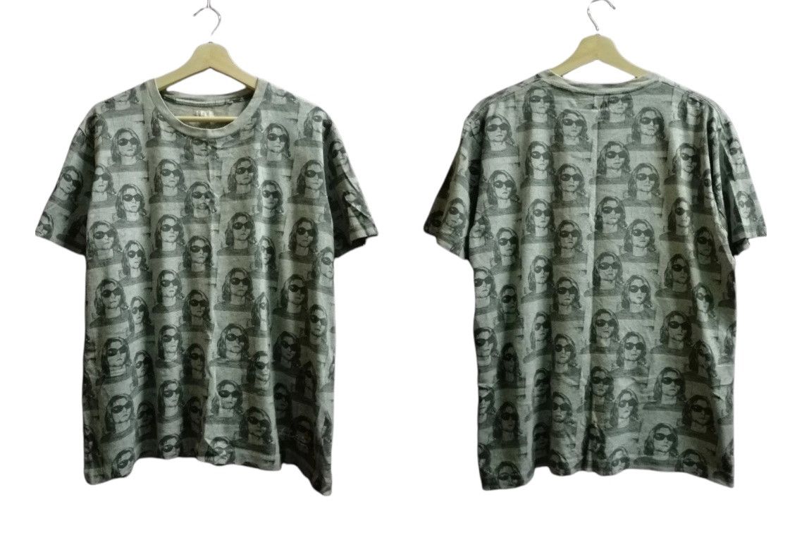 Nirvana × Uniqlo Uniqlo X Kurt Cobain Signature Tee Shirt Size US XL / EU 56 / 4 - 1 Thumbnail