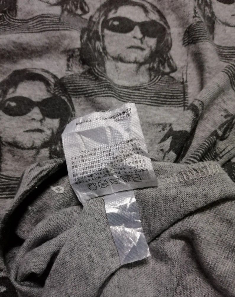 Nirvana × Uniqlo Uniqlo X Kurt Cobain Signature Tee Shirt Size US XL / EU 56 / 4 - 10 Thumbnail