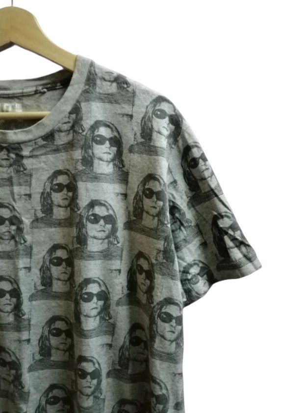 Nirvana × Uniqlo Uniqlo X Kurt Cobain Signature Tee Shirt Size US XL / EU 56 / 4 - 5 Thumbnail