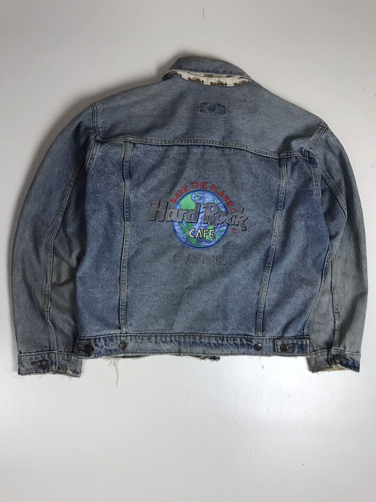 Hard Rock Cafe Vintage Hard Rock Cafe Bangkok Denim Trucker Jacket Size US M / EU 48-50 / 2 - 2 Thumbnail