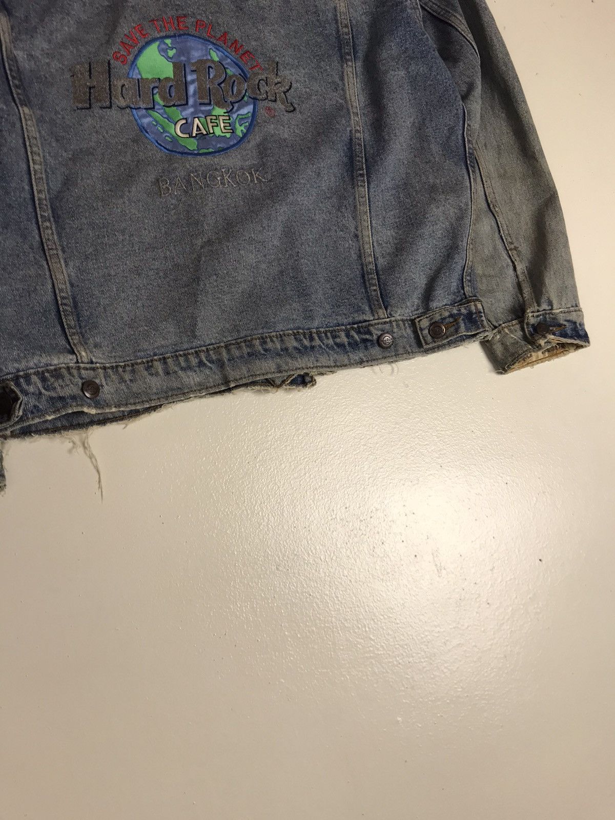 Hard Rock Cafe Vintage Hard Rock Cafe Bangkok Denim Trucker Jacket Size US M / EU 48-50 / 2 - 11 Thumbnail