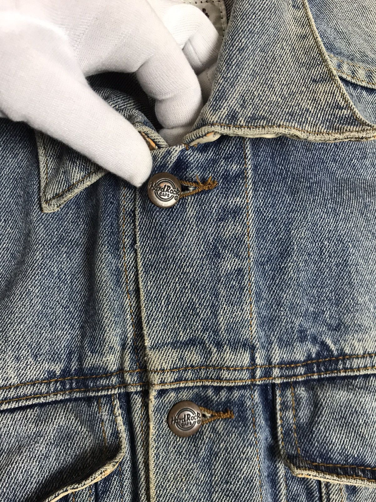 Hard Rock Cafe Vintage Hard Rock Cafe Bangkok Denim Trucker Jacket Size US M / EU 48-50 / 2 - 8 Thumbnail