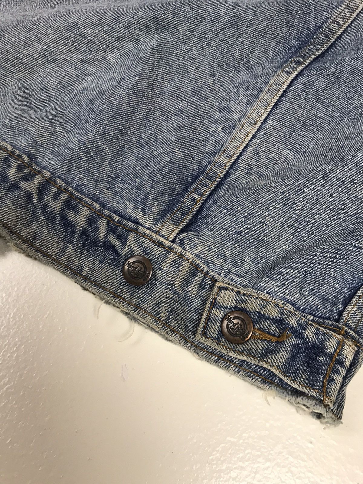 Hard Rock Cafe Vintage Hard Rock Cafe Bangkok Denim Trucker Jacket Size US M / EU 48-50 / 2 - 15 Thumbnail