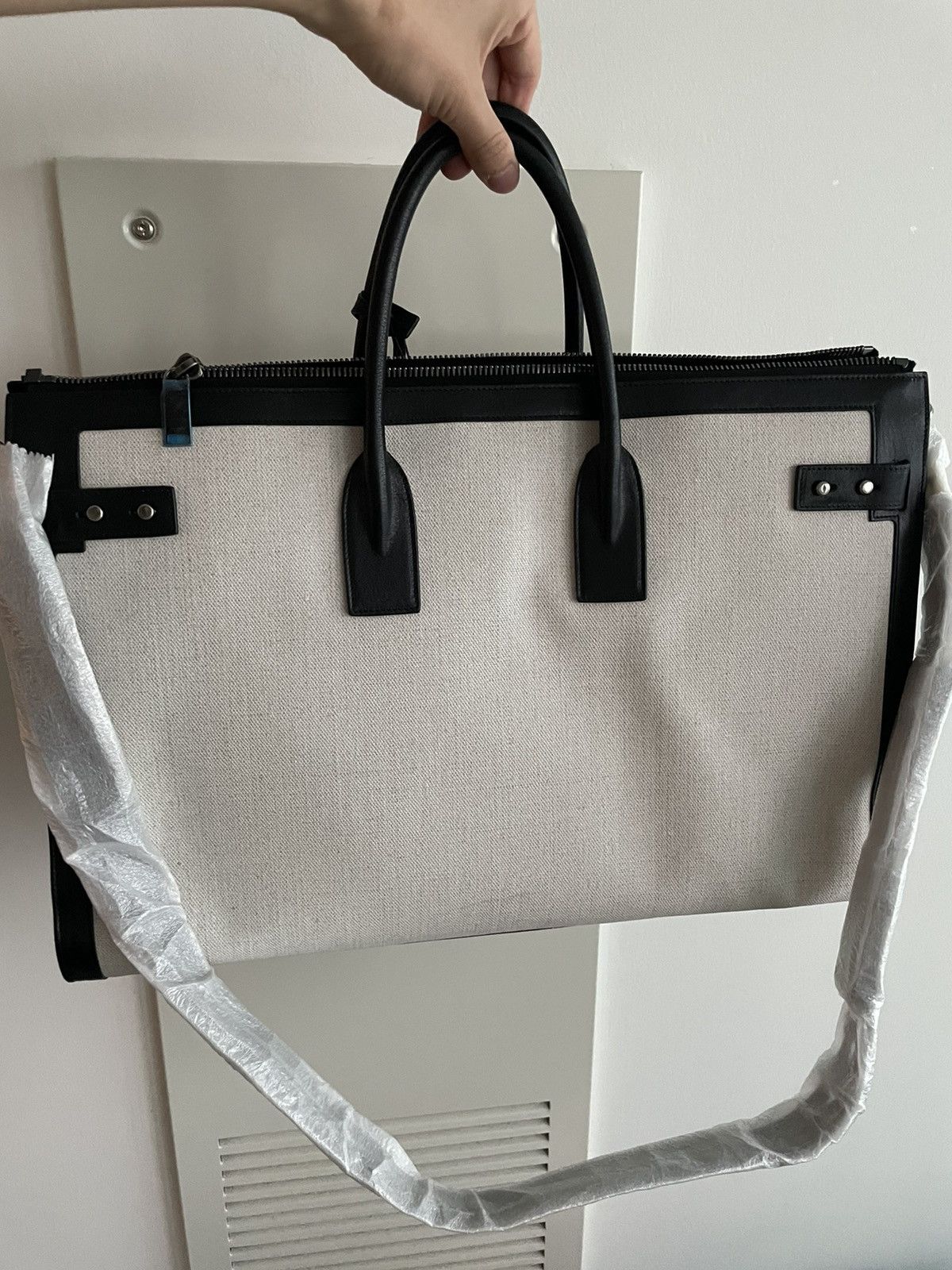 Yves Saint Laurent Limited Edition Saint Laurent Sac De Jour XL Size ONE SIZE - 12 Thumbnail