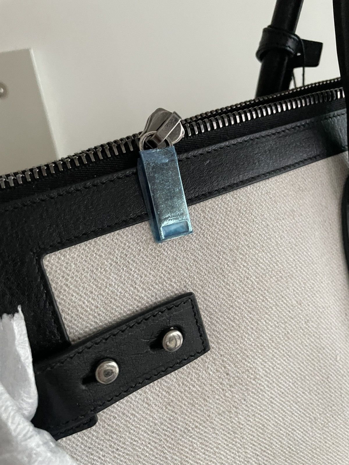 Yves Saint Laurent Limited Edition Saint Laurent Sac De Jour XL Size ONE SIZE - 11 Thumbnail