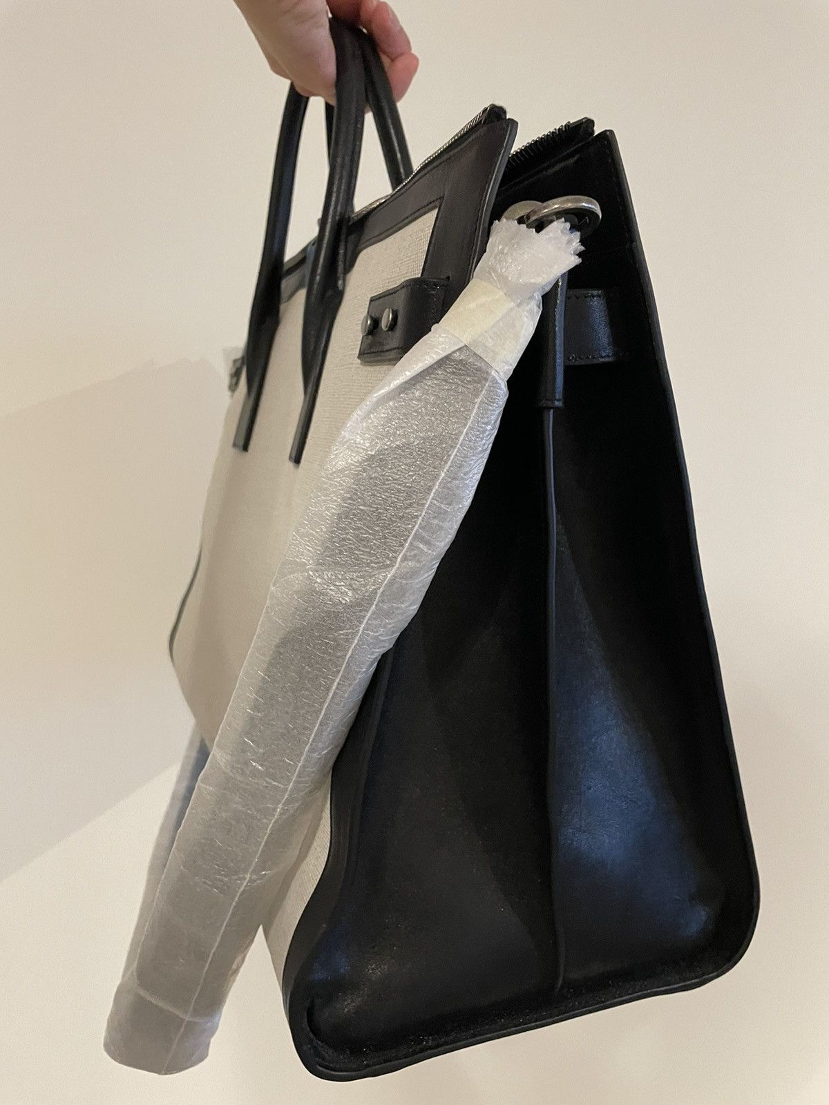Yves Saint Laurent Limited Edition Saint Laurent Sac De Jour XL Size ONE SIZE - 17 Thumbnail