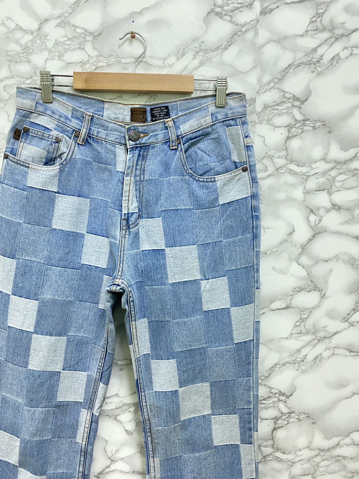 Designer FAMOUS CREST JEANS CHECKED DENIM PANTS Size US 29 - 5 Thumbnail