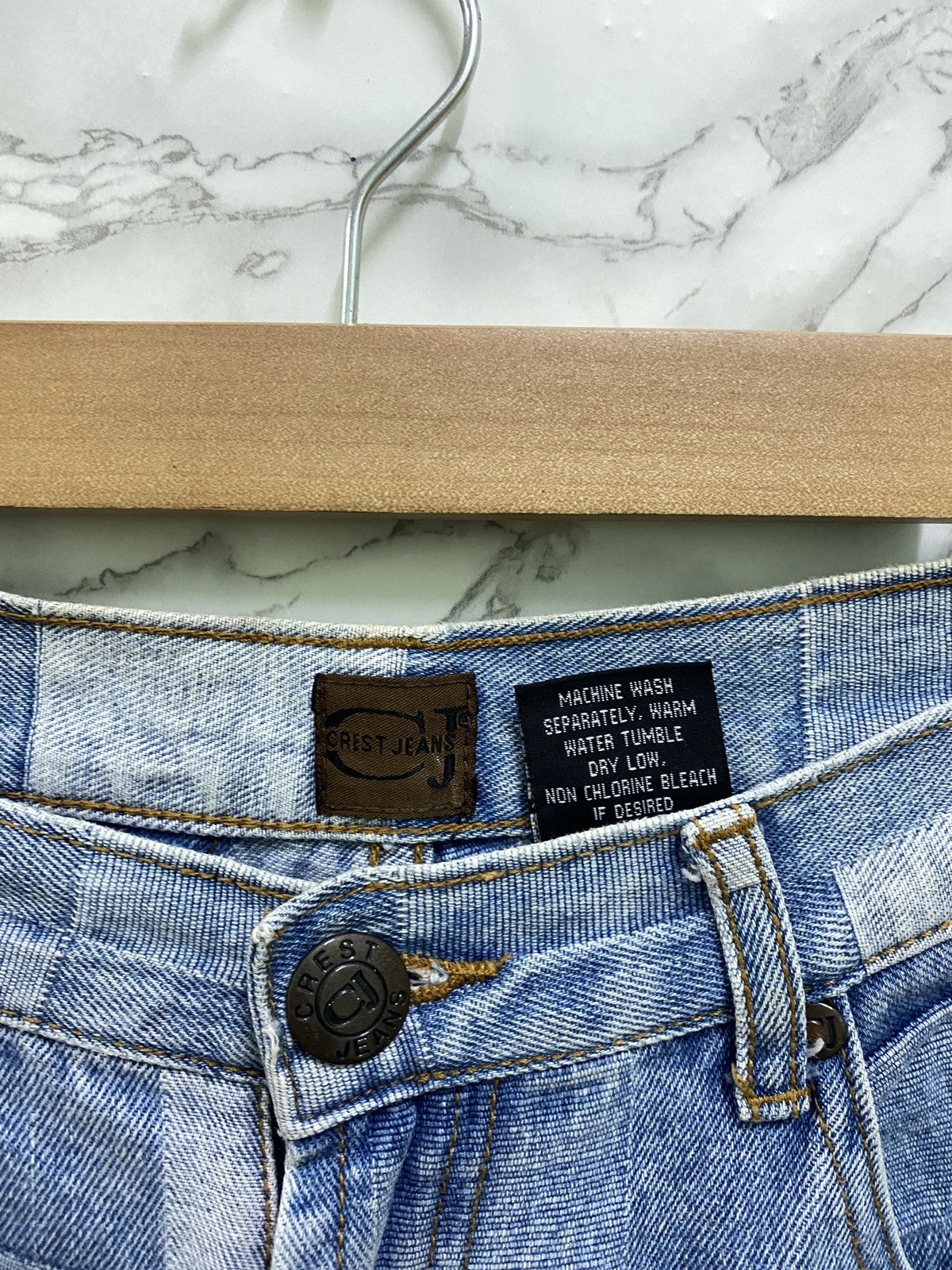 Designer FAMOUS CREST JEANS CHECKED DENIM PANTS Size US 29 - 7 Thumbnail