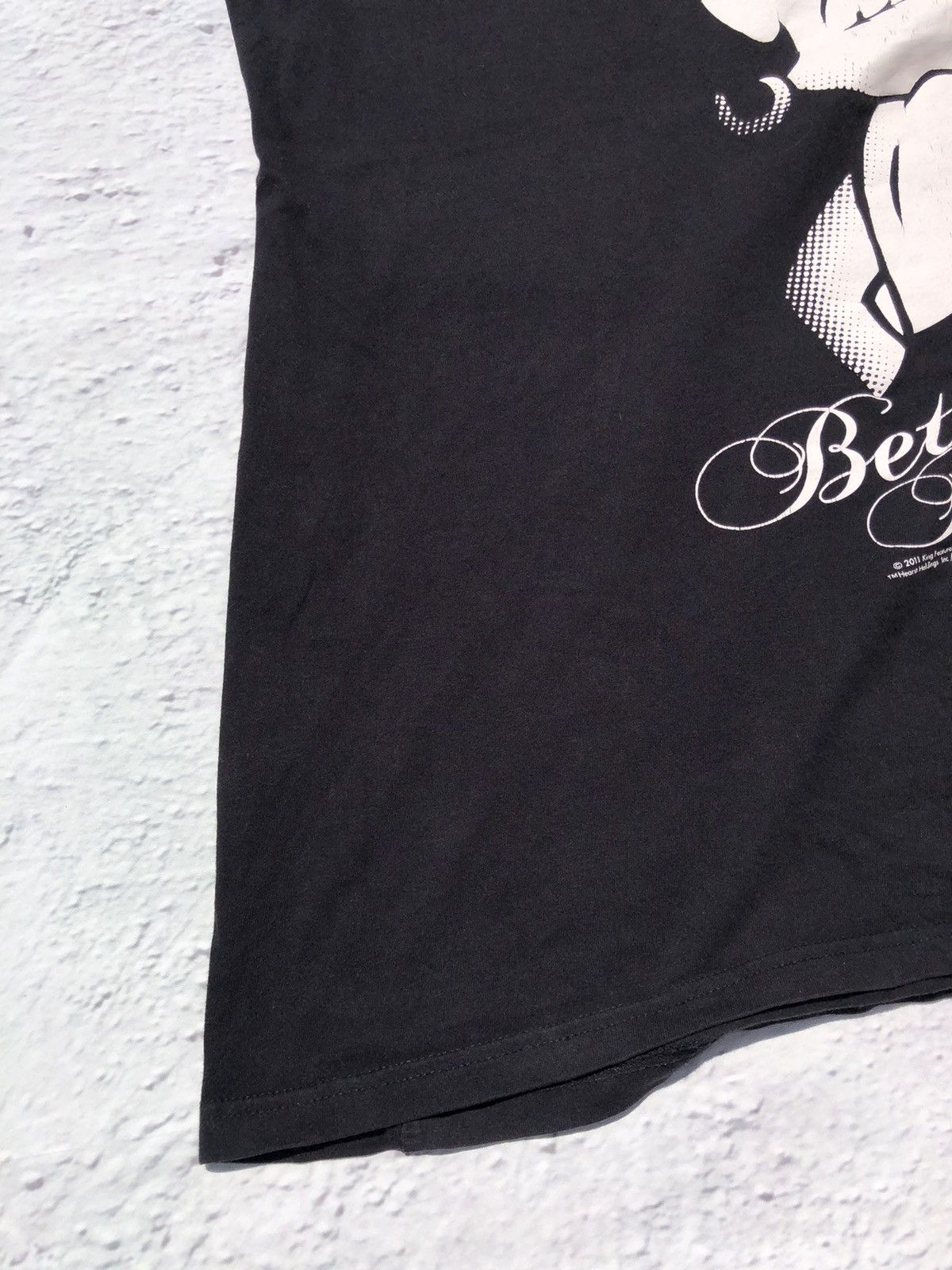 Cartoon Network Women XXL Vintage 2011 Betty Boop (Felix Cat Bugs Bunny) Size XXL / US 16-18 / IT 52-54 - 7 Thumbnail
