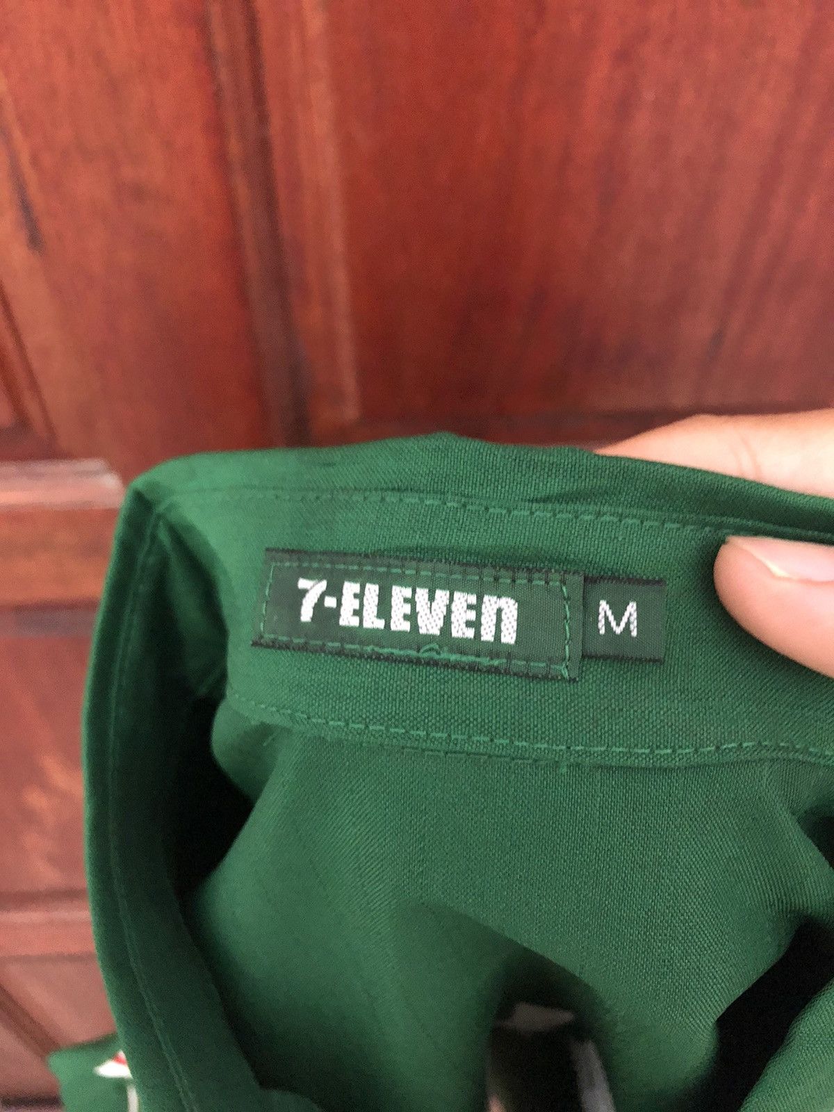 Uniform Wares × Vintage Vintage 90’s 7 Eleven Uniform Worker Embroidery Logo Shirt Size US M / EU 48-50 / 2 - 7 Thumbnail