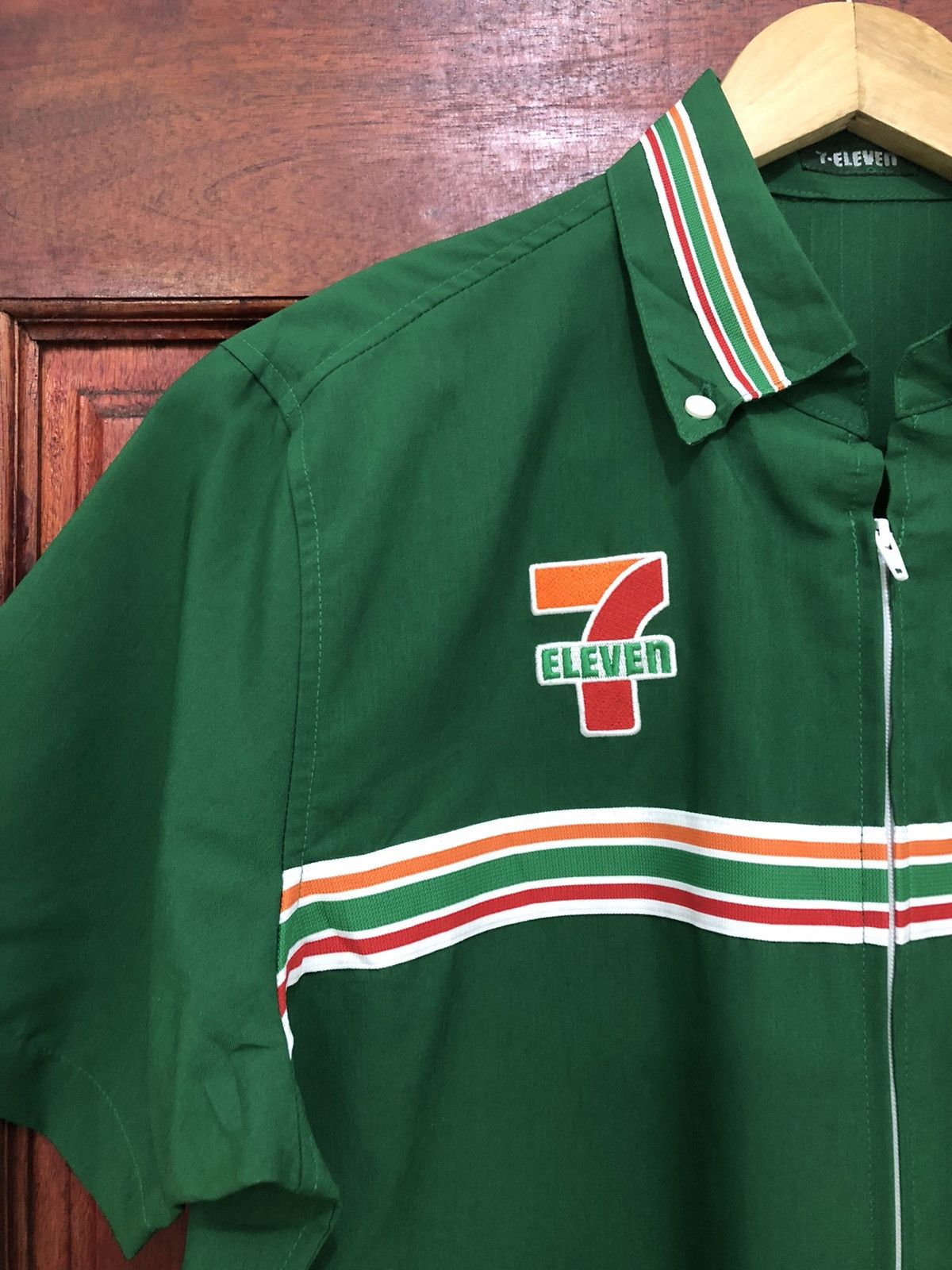 Uniform Wares × Vintage Vintage 90’s 7 Eleven Uniform Worker Embroidery Logo Shirt Size US M / EU 48-50 / 2 - 6 Thumbnail