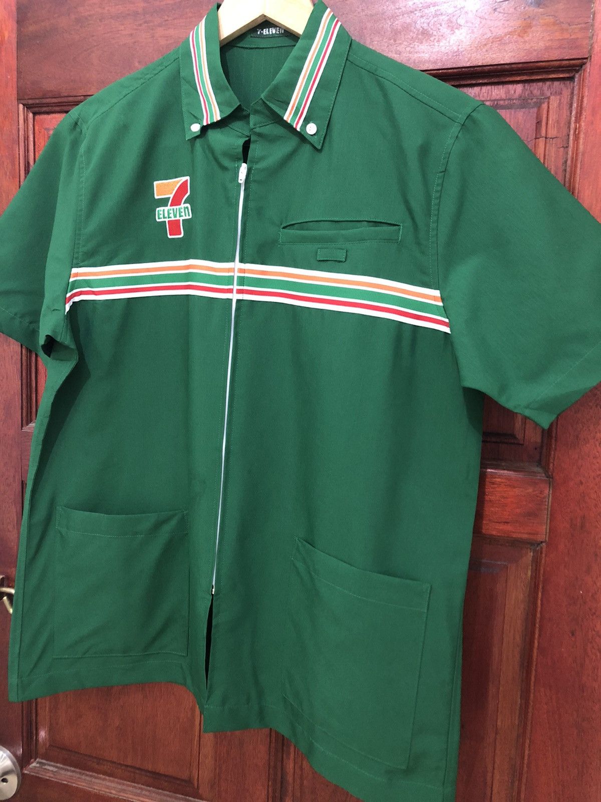 Uniform Wares × Vintage Vintage 90’s 7 Eleven Uniform Worker Embroidery Logo Shirt Size US M / EU 48-50 / 2 - 4 Thumbnail