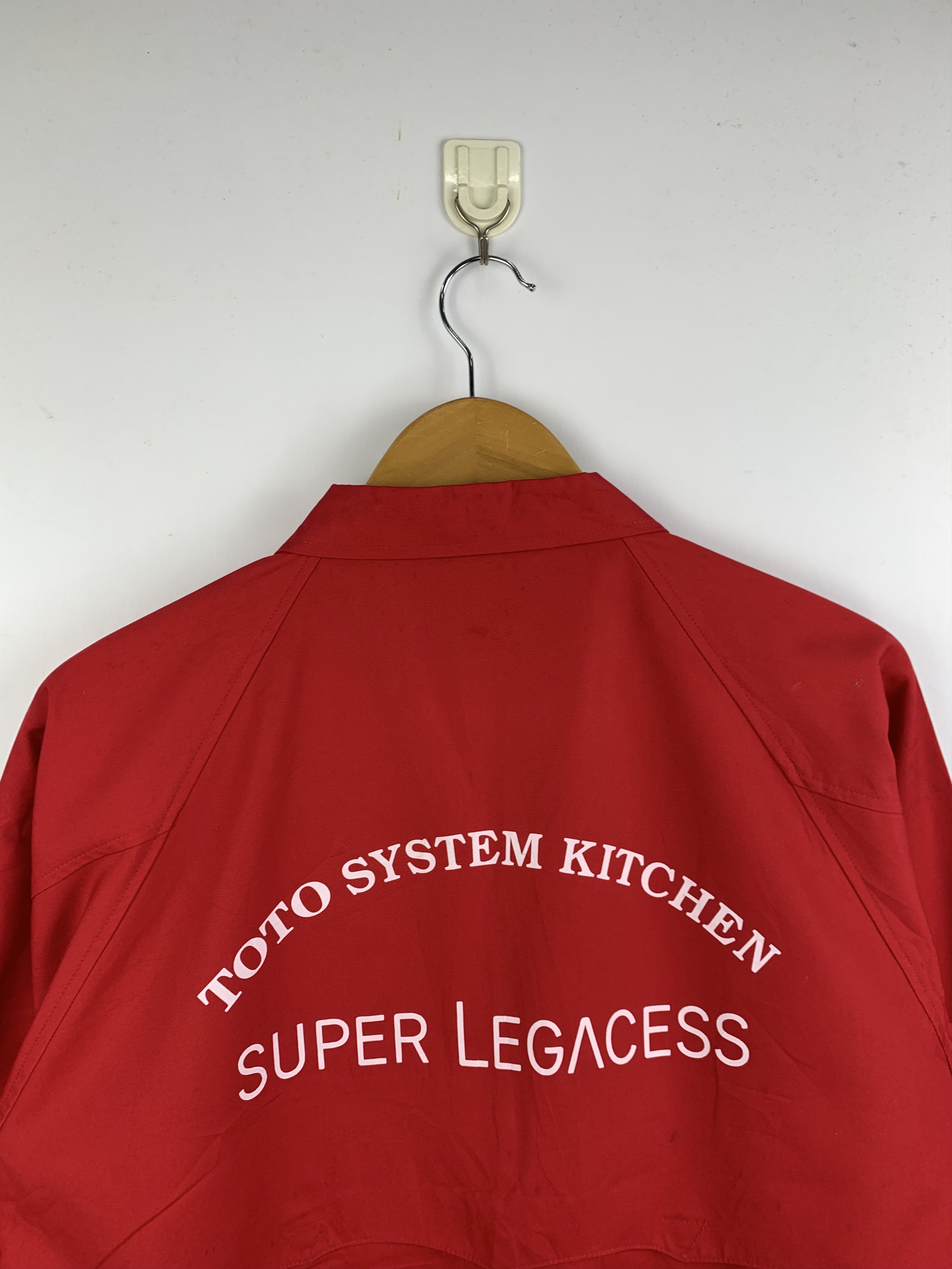 Japanese Brand Vintage Red Japanese Windbreaker / Light Zip Jacket Size US L / EU 52-54 / 3 - 7 Thumbnail