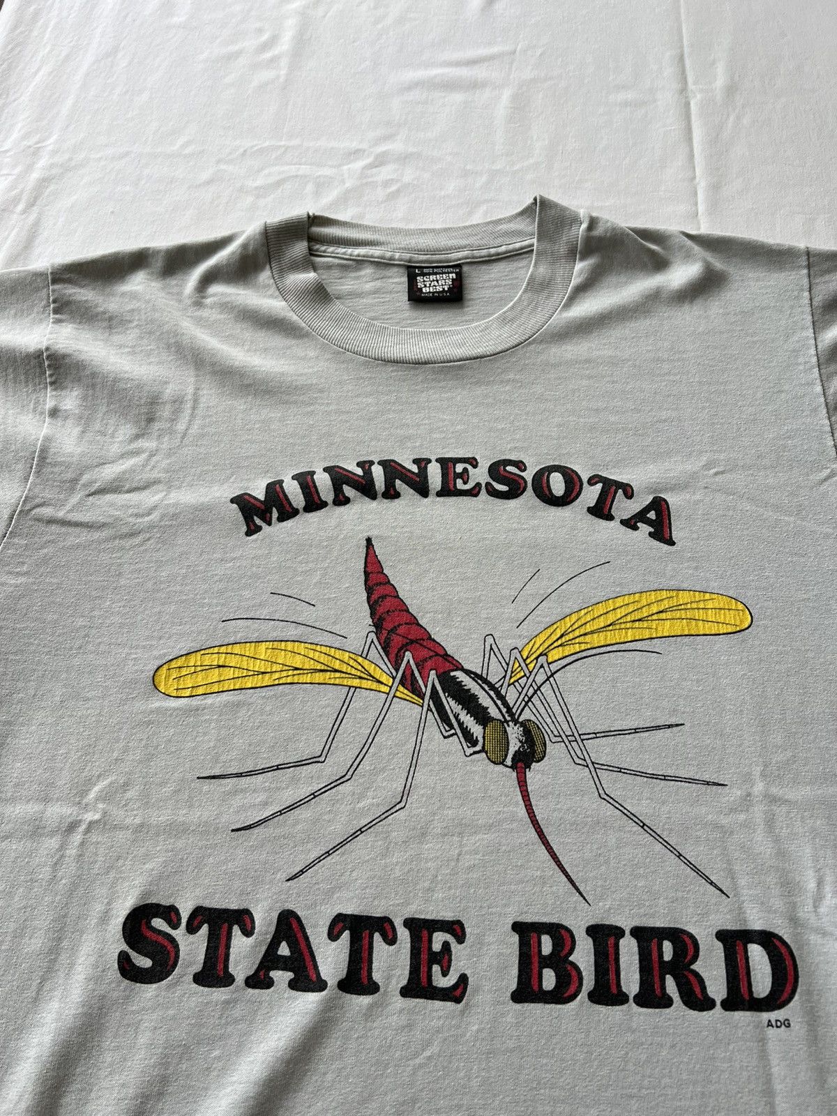 Vintage Vintage 90s Minnesota State Bird Mosquito USA Gray Tee Size US L / EU 52-54 / 3 - 4 Thumbnail