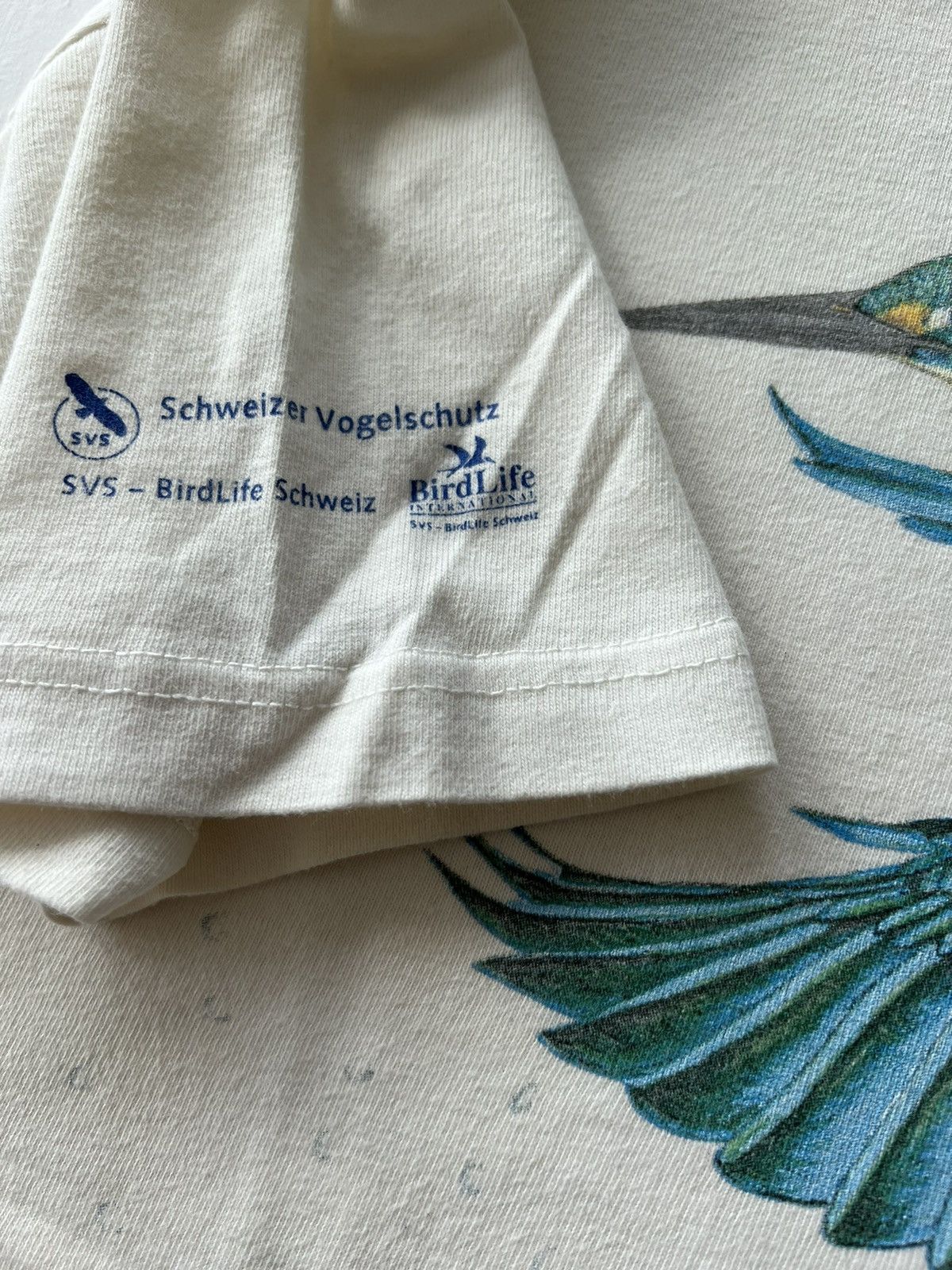 Band Tees Vintage 90s Harlequin Kolibri Trochilidae Bird White Tee Size US S / EU 44-46 / 1 - 7 Thumbnail
