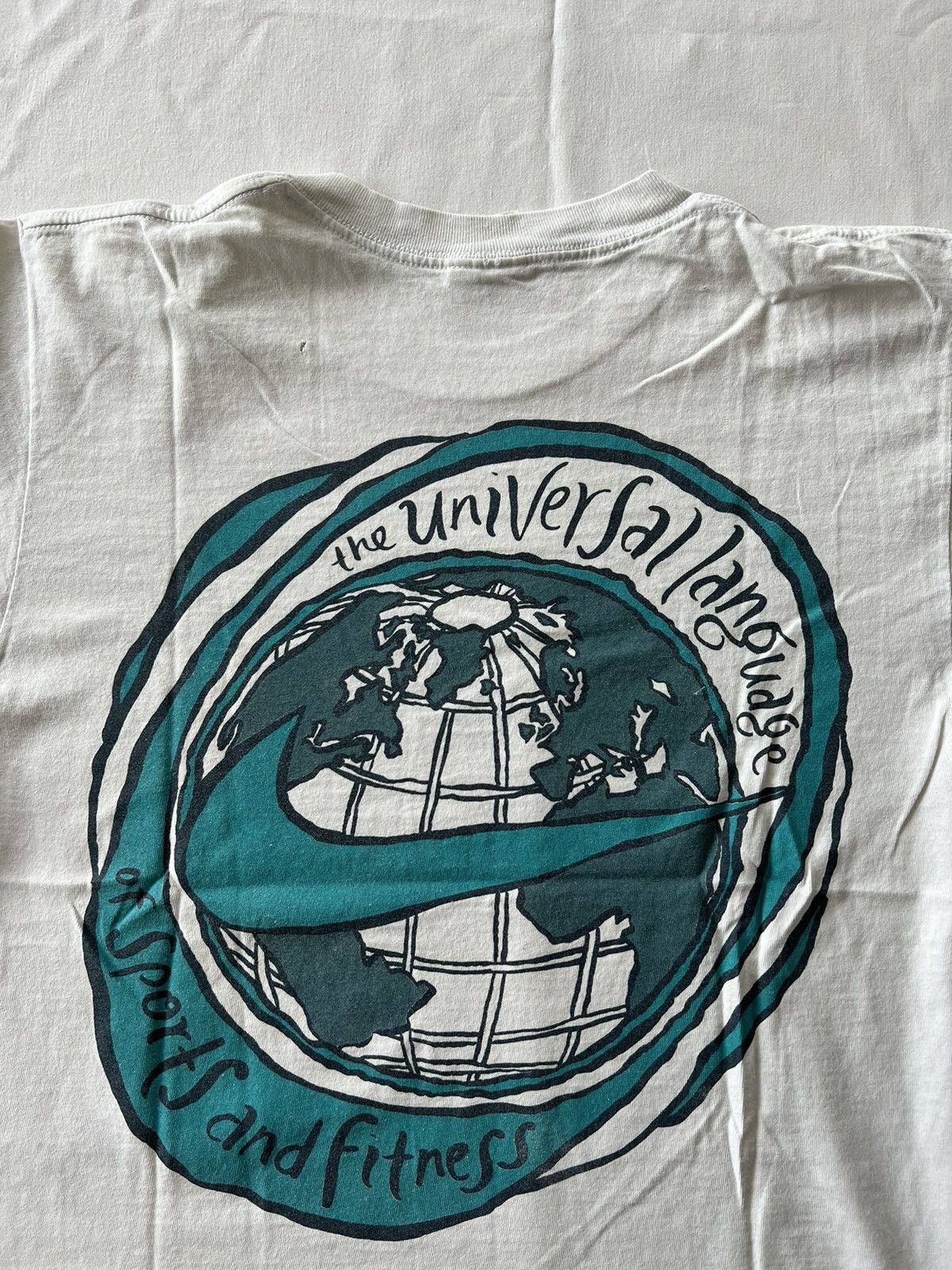 Nike Vintage 90s Nike The Universal Language of Sports White Tee Size US S / EU 44-46 / 1 - 18 Thumbnail