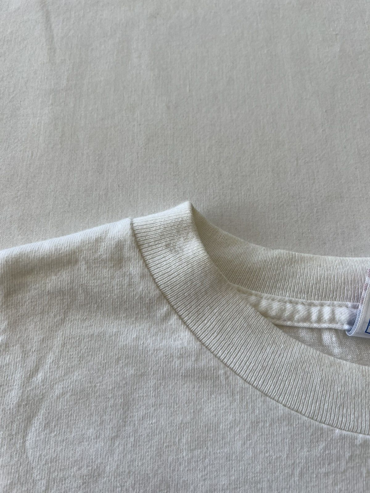 Band Tees Vintage 2005 U2 Vertigo White Tee (Pink Floyd Green Day) Size US M / EU 48-50 / 2 - 12 Thumbnail