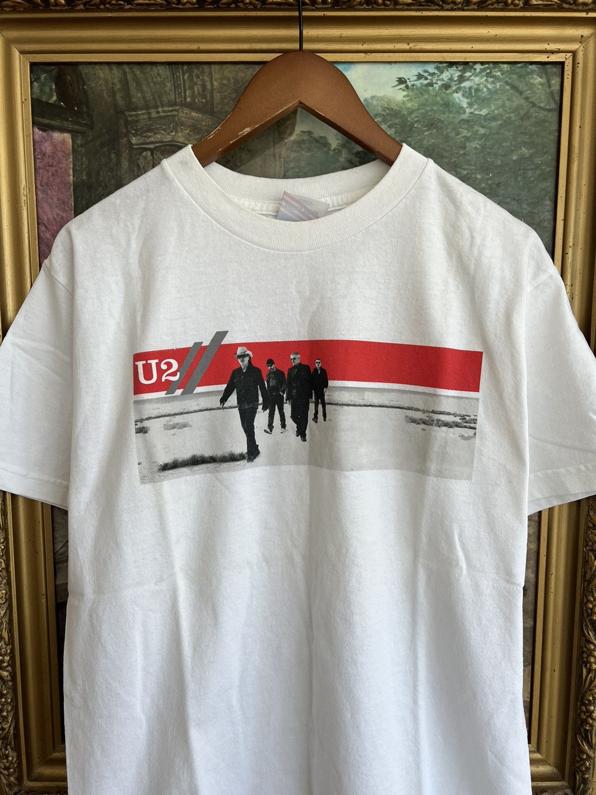 Band Tees Vintage 2005 U2 Vertigo White Tee (Pink Floyd Green Day) Size US M / EU 48-50 / 2 - 3 Thumbnail