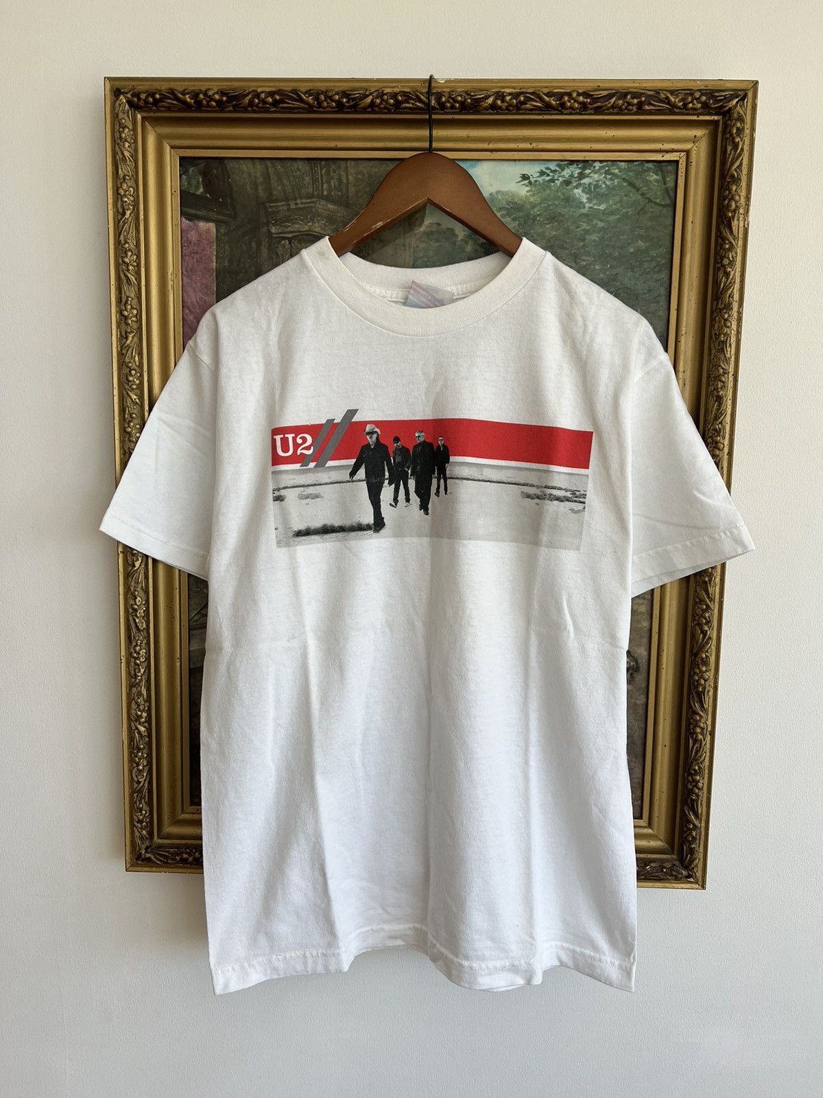 Band Tees Vintage 2005 U2 Vertigo White Tee (Pink Floyd Green Day) Size US M / EU 48-50 / 2 - 1 Thumbnail