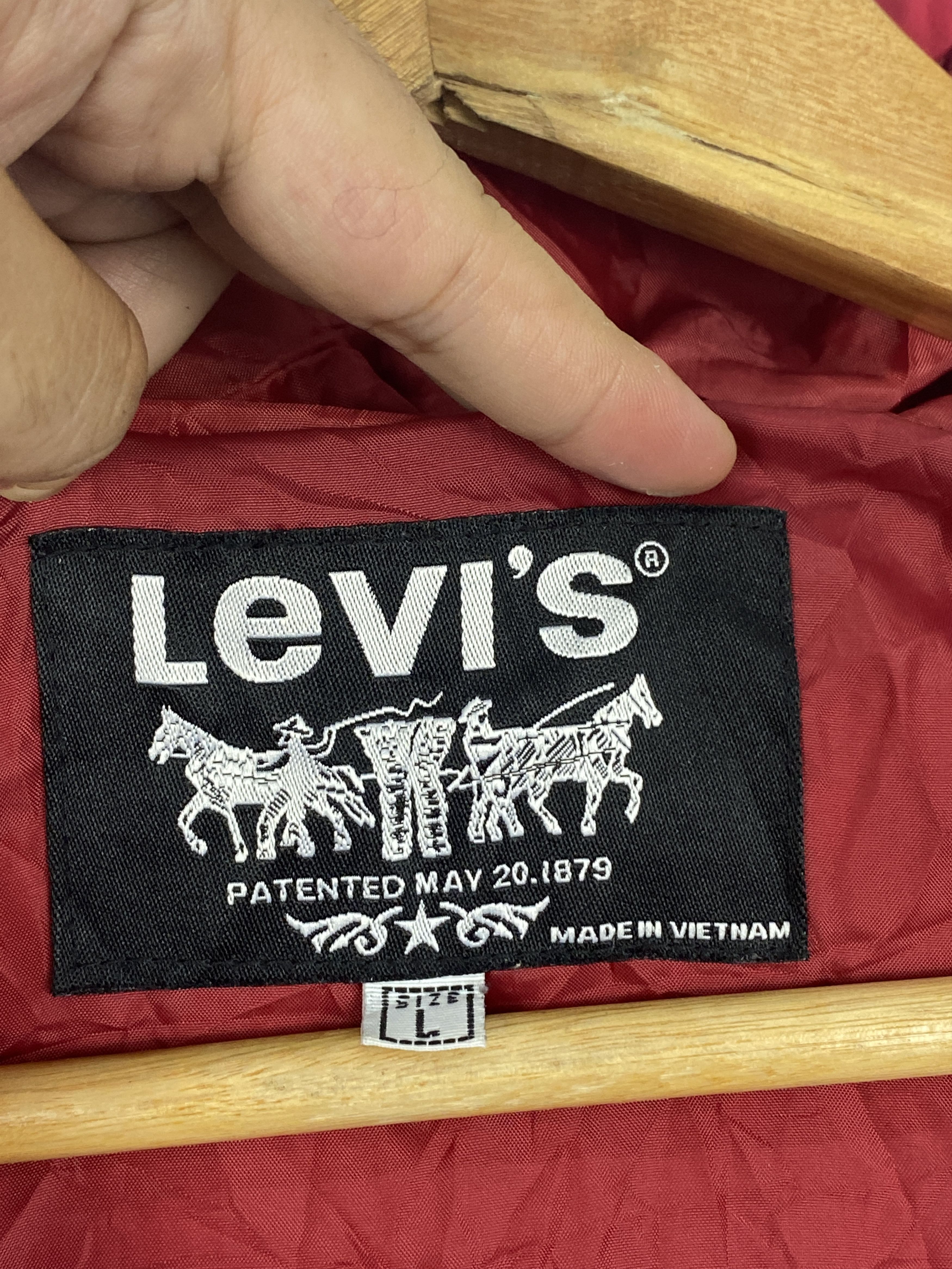 Levi's Vintage 90s Levi`S Hoodie Red Puffer Down Jacket Size US L / EU 52-54 / 3 - 7 Thumbnail