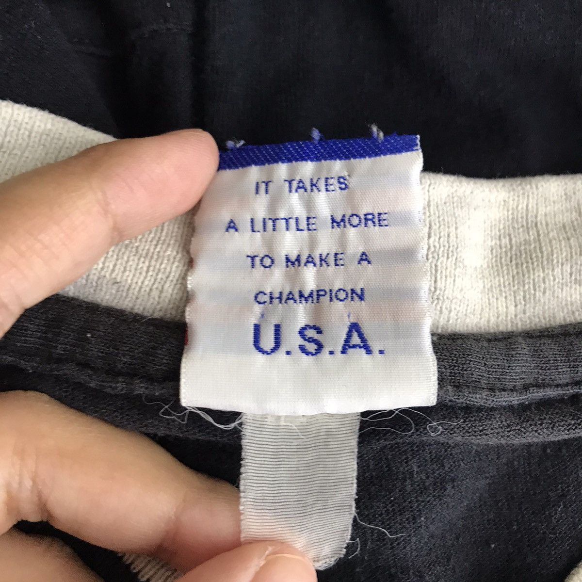 Champion Vintage CHAMPION SCRIPT USA Big Logo Sportswear Size US M / EU 48-50 / 2 - 6 Thumbnail