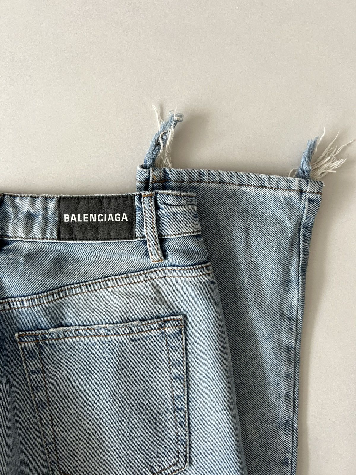 Balenciaga Balenciaga Distressed Jeans Size 26" / US 2 / IT 38 - 8 Thumbnail