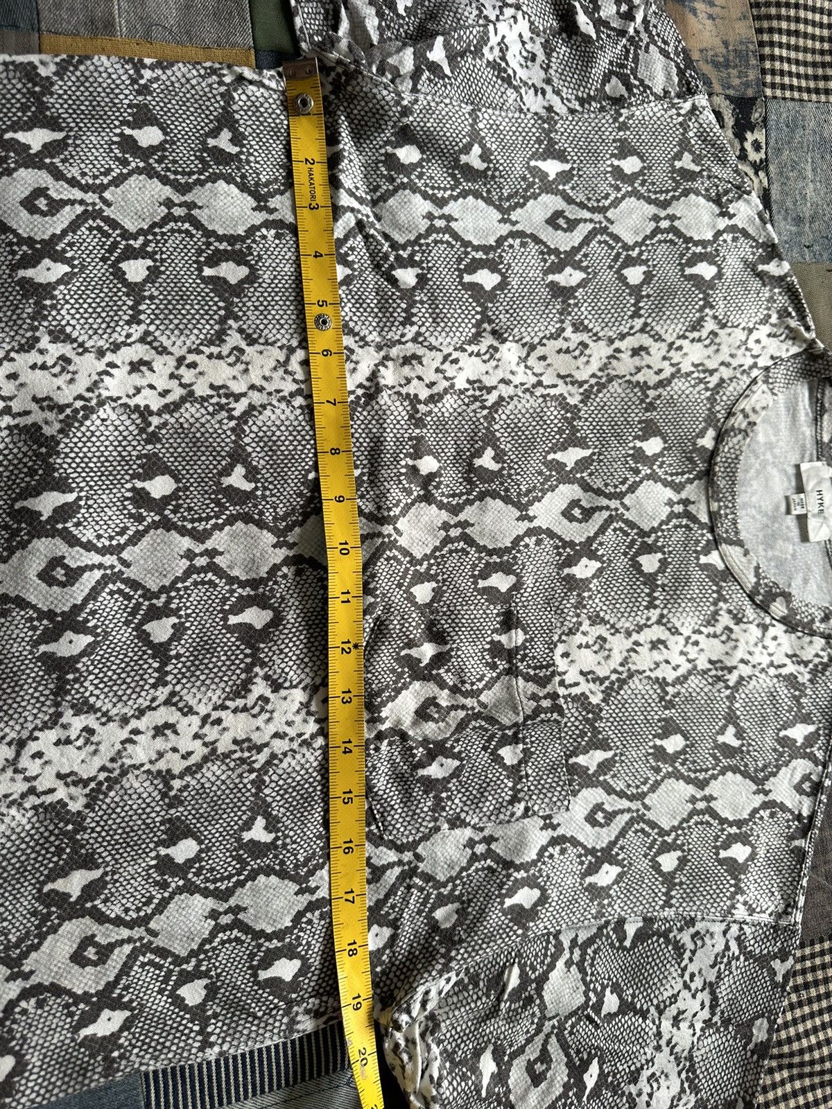 HYKE × Japanese Brand Hyke Japan Fullprint Snakeskin Boxy Tshirt Size M / US 6-8 / IT 42-44 - 11 Thumbnail