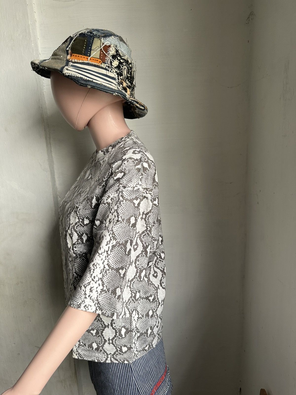HYKE × Japanese Brand Hyke Japan Fullprint Snakeskin Boxy Tshirt Size M / US 6-8 / IT 42-44 - 2 Thumbnail