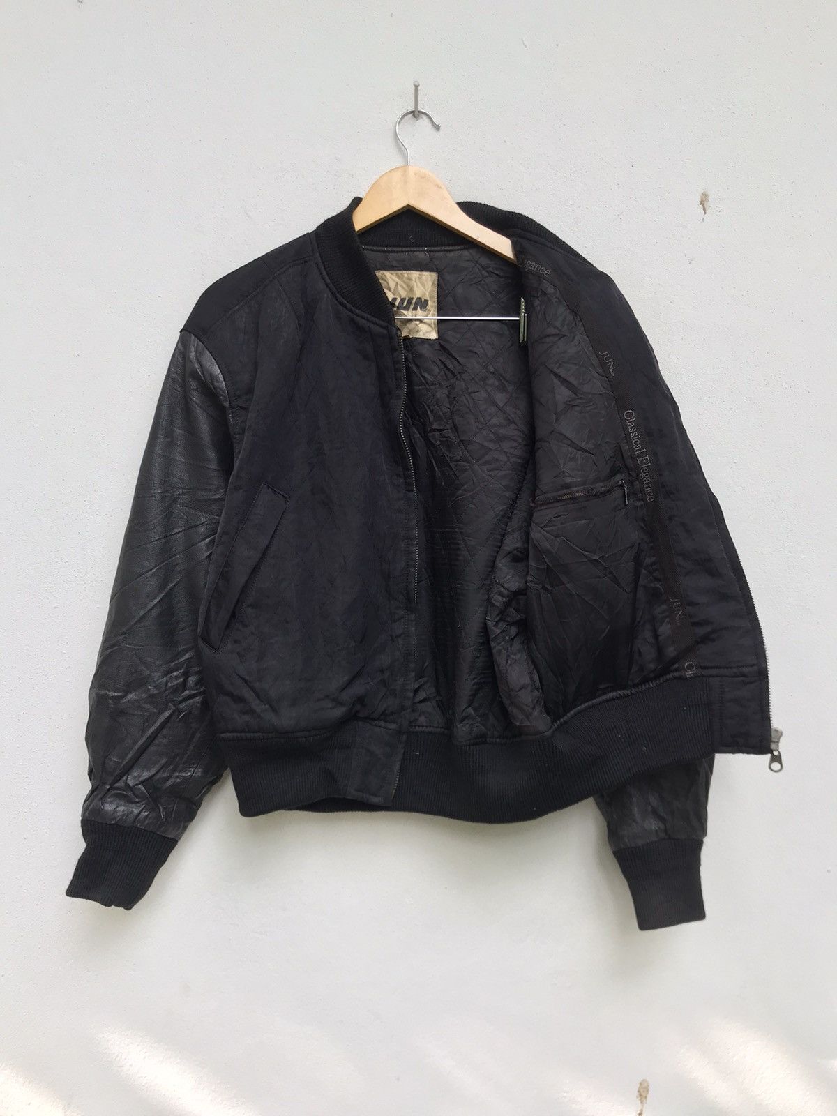 JUN MEN 🔥Junmen Sleeve Leather Big Logo Bomber Varsity Jacket Size US S / EU 44-46 / 1 - 5 Thumbnail
