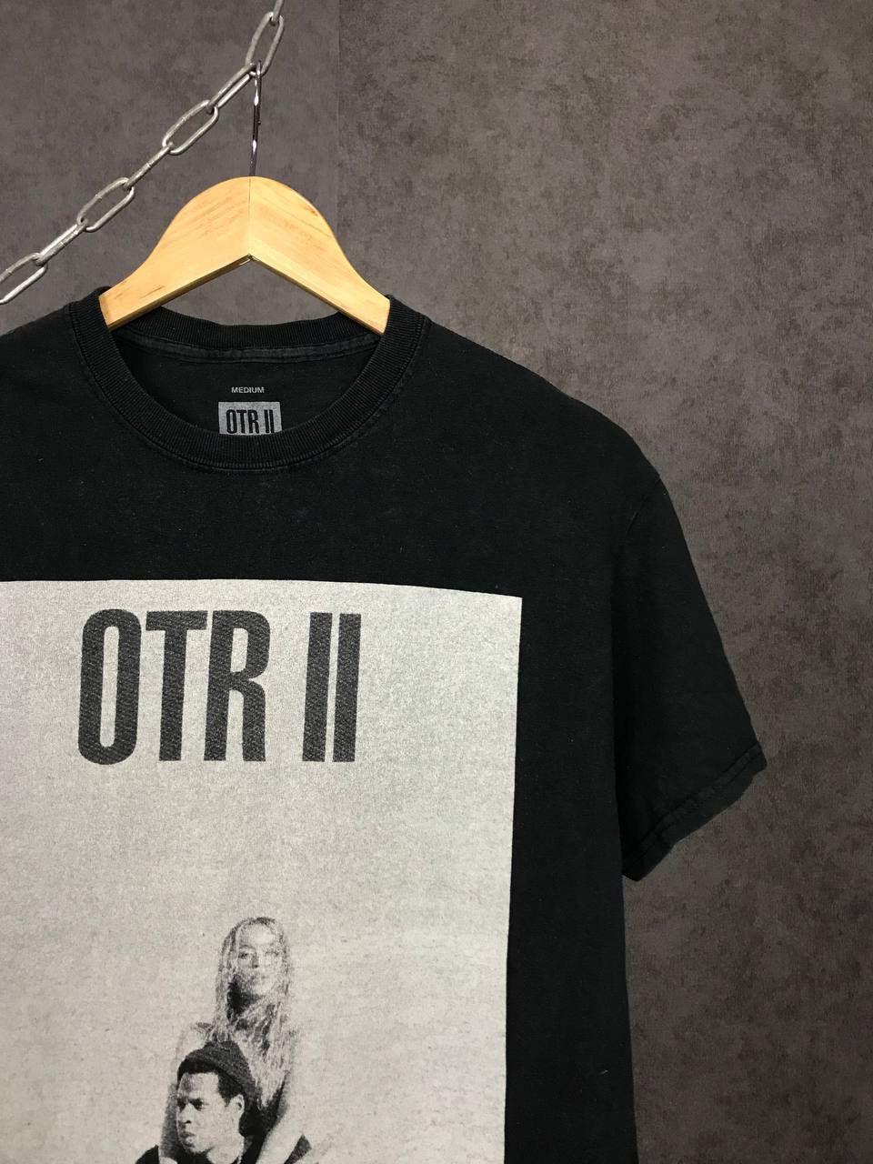 Band Tees OTR II Jay Z x Beyoncé band tour tee Size US M / EU 48-50 / 2 - 4 Thumbnail