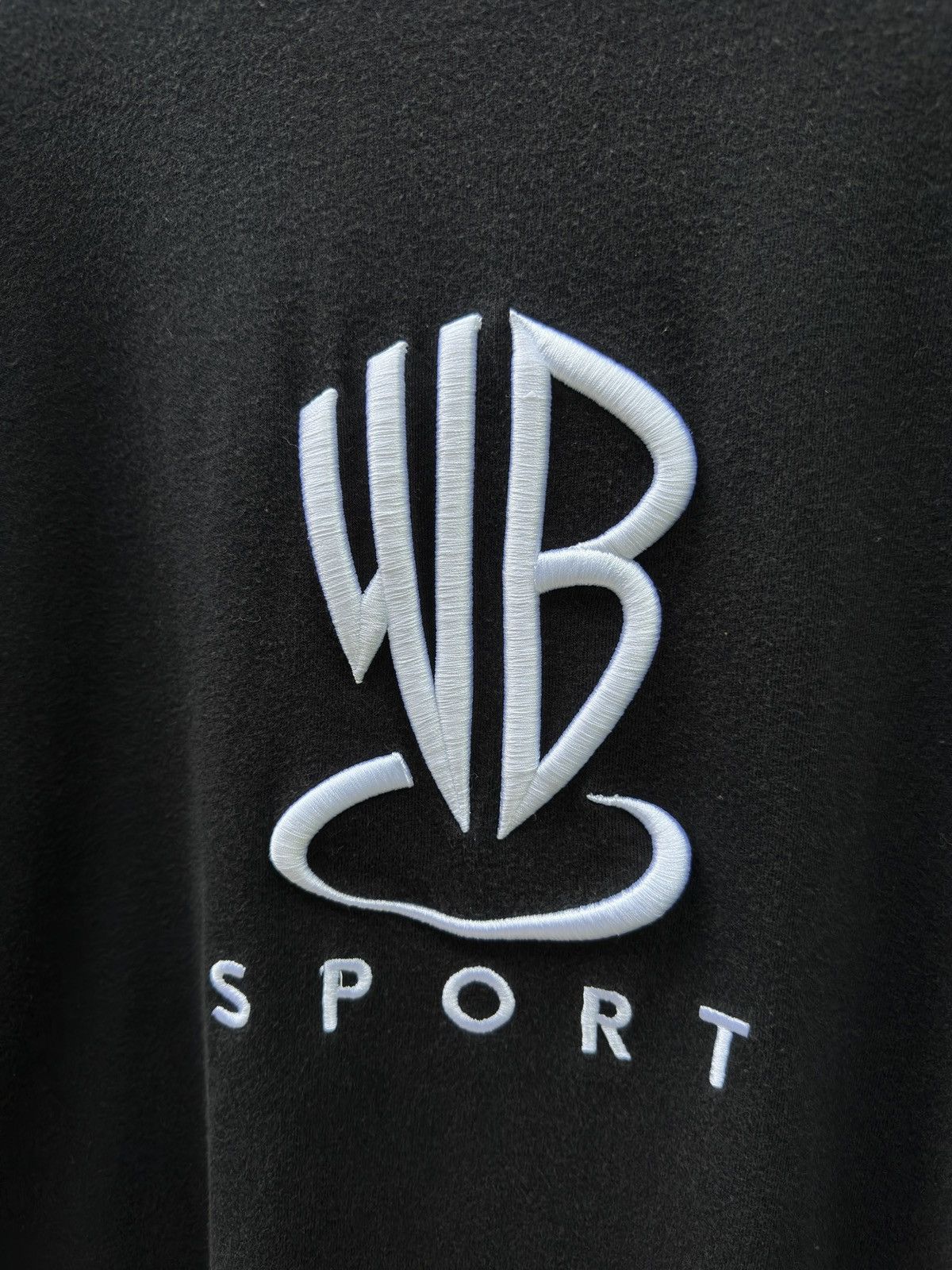 Warner Bros Vintage 90s Warner Bros Embroidery Logo Tshirt A04 Size US S / EU 44-46 / 1 - 2 Thumbnail