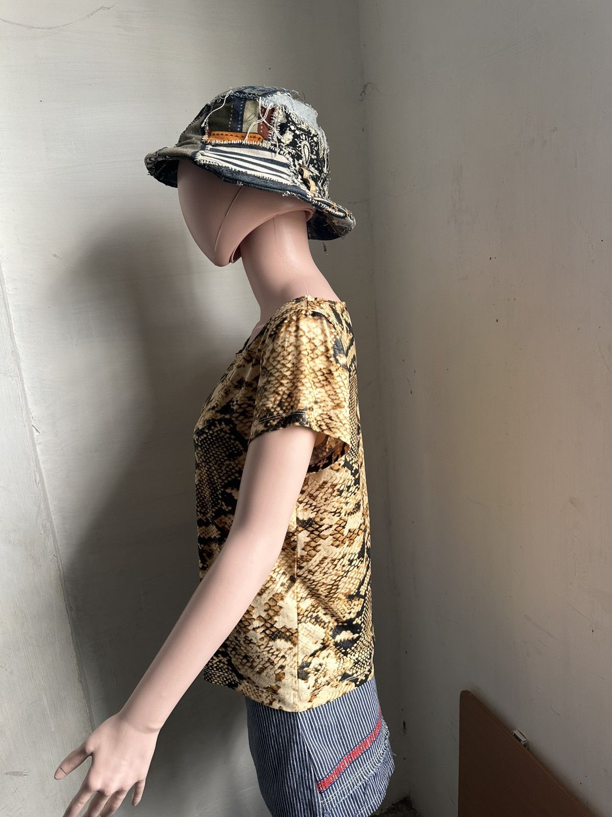 Other Howard Showers Fullprint Snakeskin Tshirt Size L / US 10 / IT 46 - 2 Thumbnail
