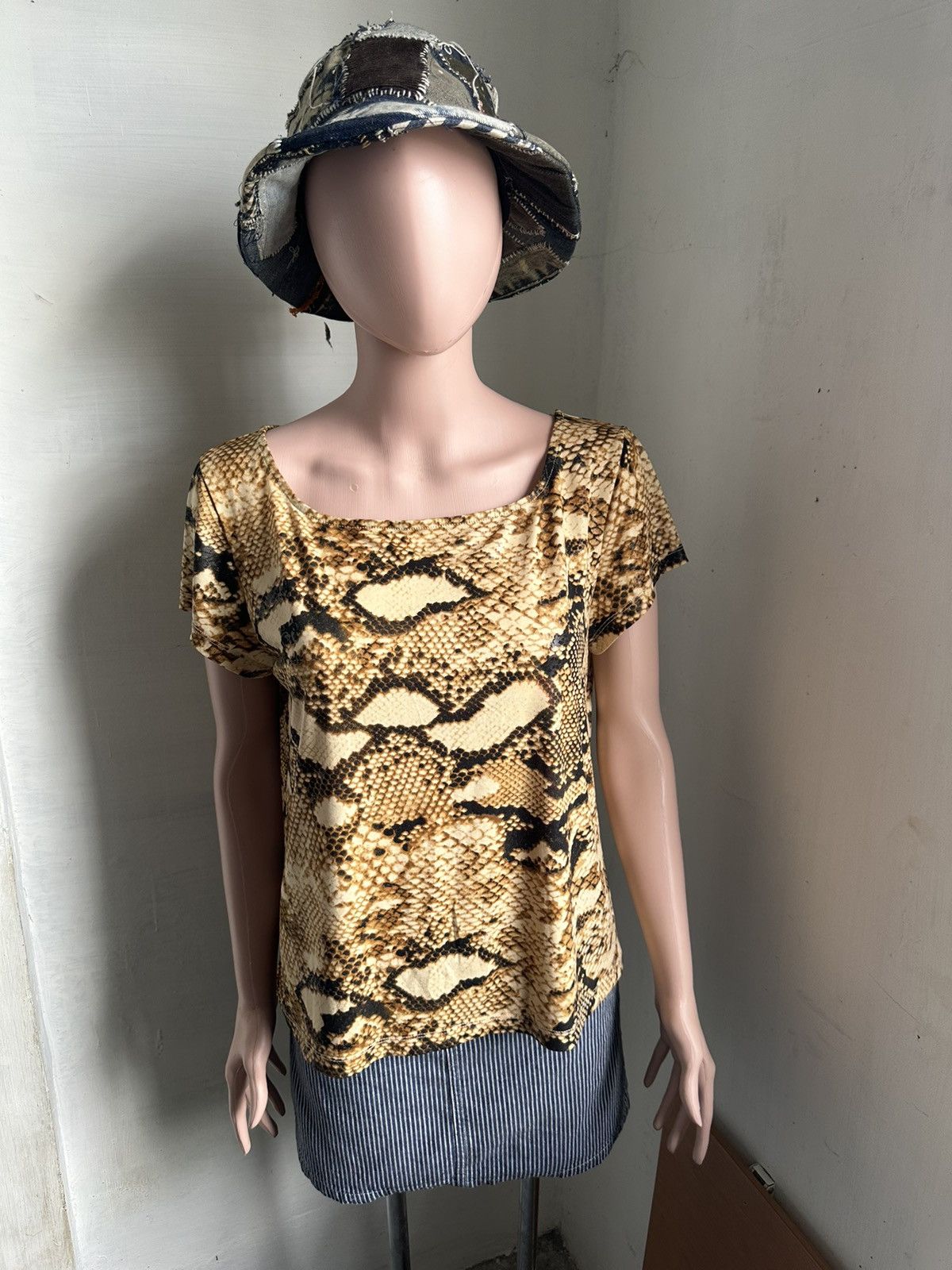 Other Howard Showers Fullprint Snakeskin Tshirt Size L / US 10 / IT 46 - 1 Thumbnail