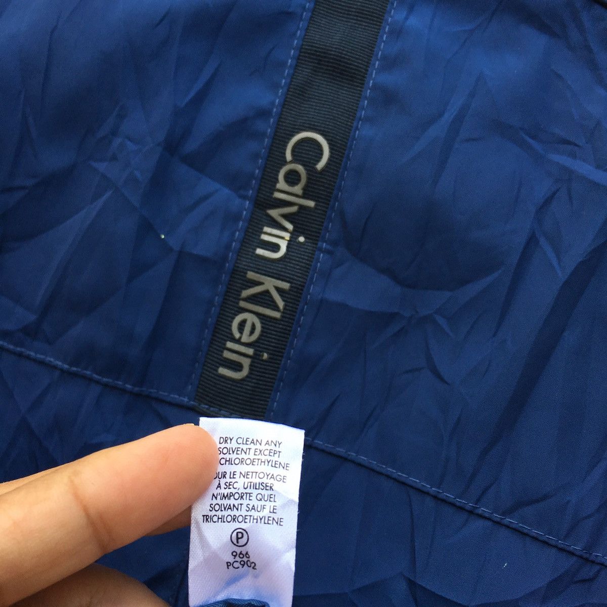Calvin Klein Rare Calvin Klein Zip Up Windbreaker Size US M / EU 48-50 / 2 - 22 Thumbnail